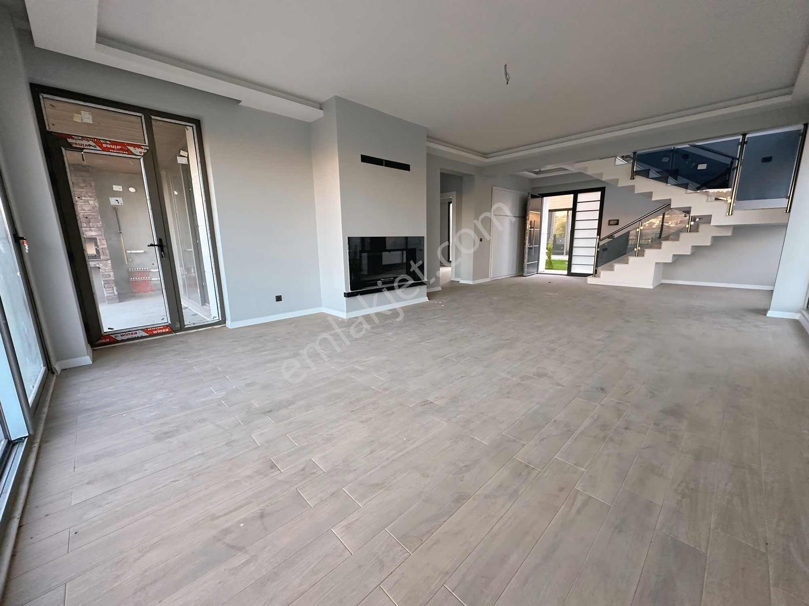 Bölgenin En Uygunu!! Site İçinde Satılık Fırsat Yeni 4+1 Villa!! - Görsel 34