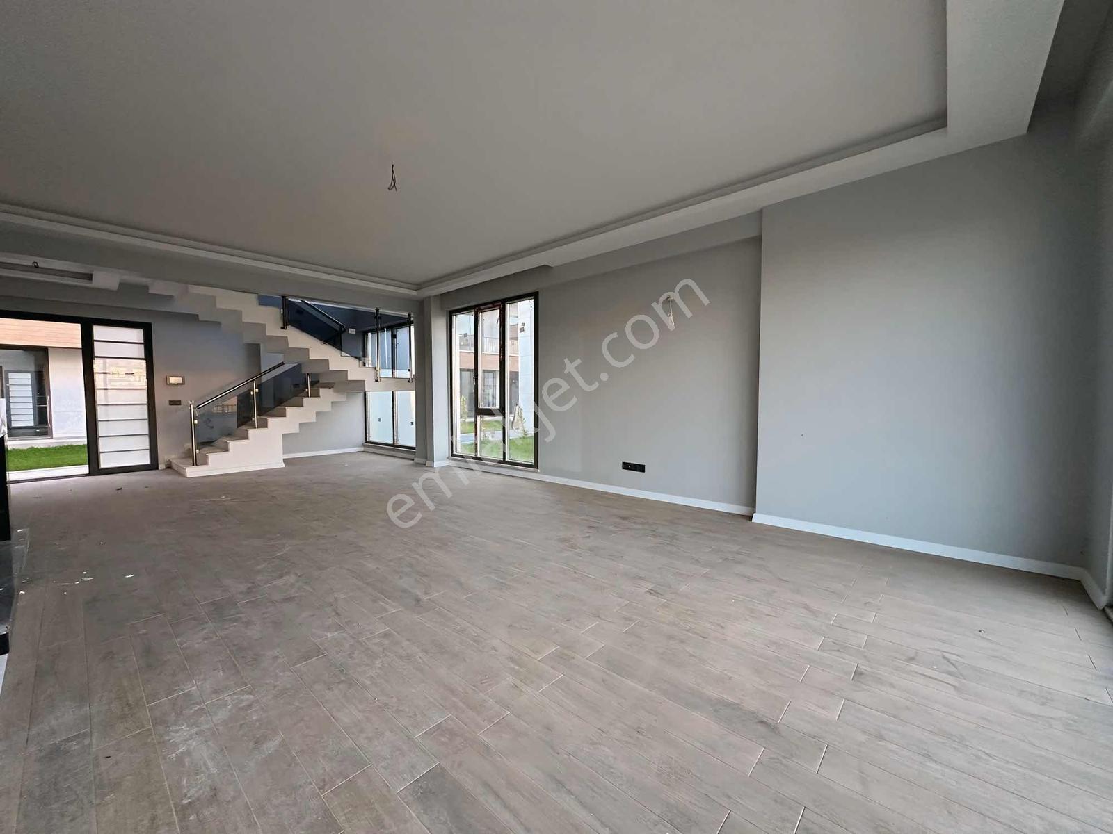 Bölgenin En Uygunu!! Site İçinde Satılık Fırsat Yeni 4+1 Villa!! - Görsel 7