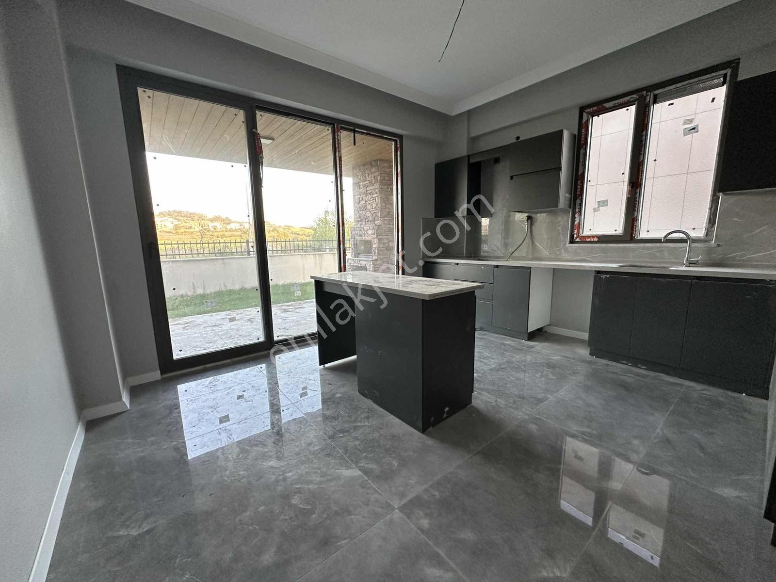Bölgenin En Uygunu!! Site İçinde Satılık Fırsat Yeni 4+1 Villa!! - Görsel 9