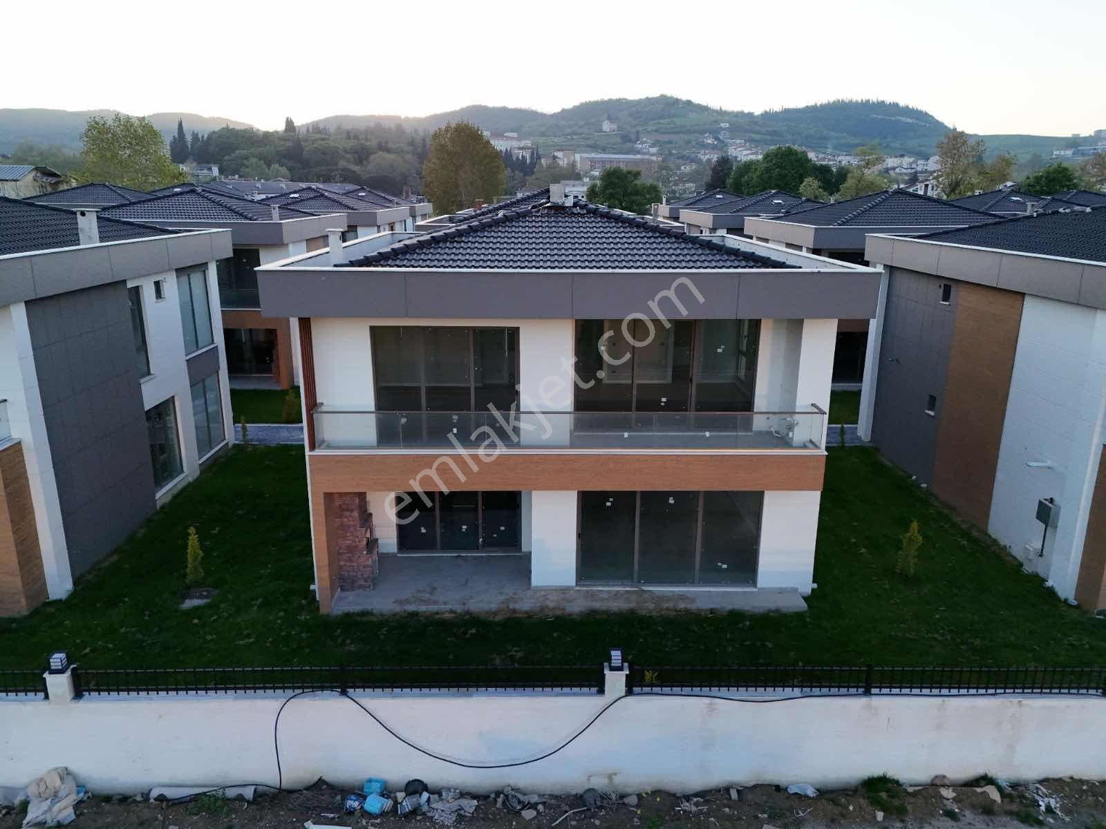 Bölgenin En Uygunu!! Site İçinde Satılık Fırsat Yeni 4+1 Villa!! - Görsel 31