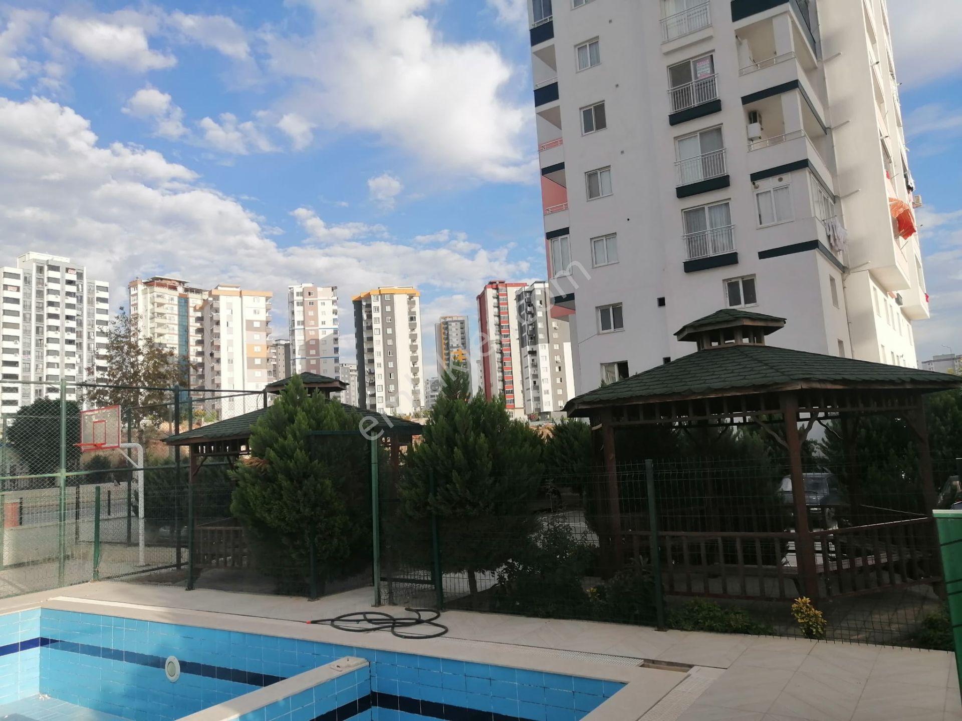 Stadyuma Yakın Shell Petrol Arkası Okul Karşısında 2+1 Kiralık Daire