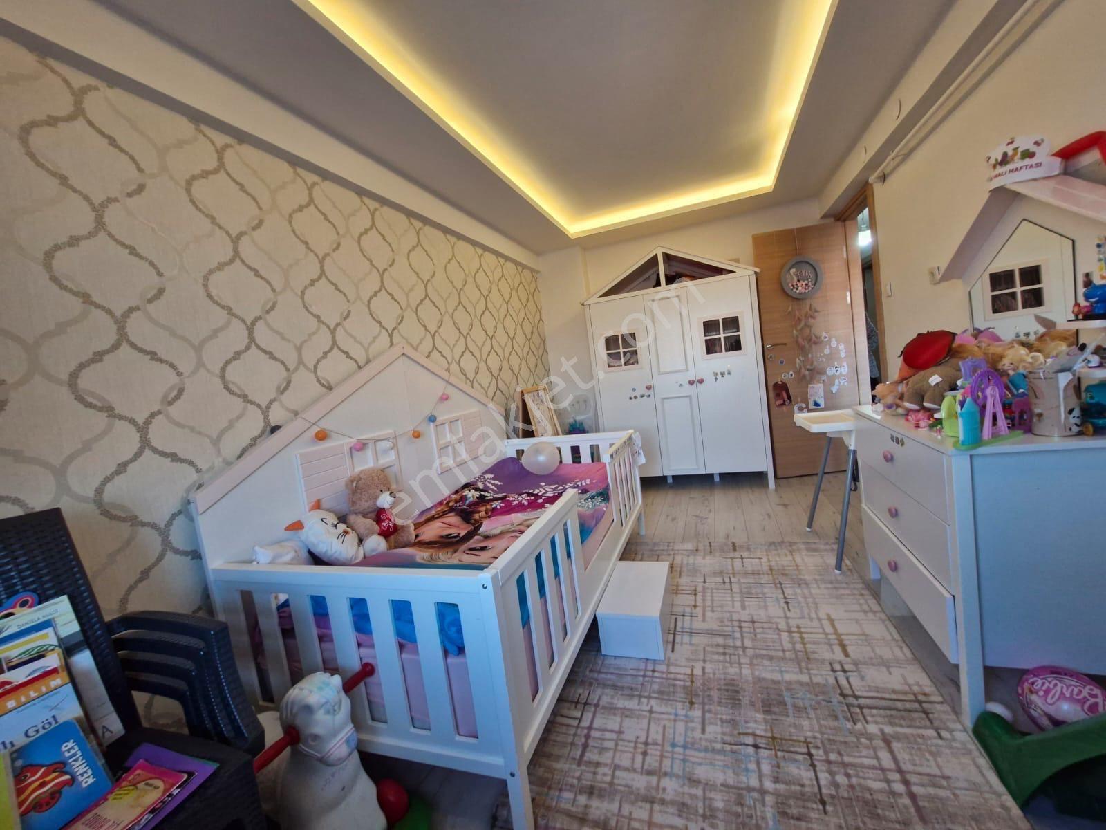 Üçyol Bahçelievlerde 3+1 İçi Yapılı Doğalgazlı Ferah Satılık Daire - Görsel 25
