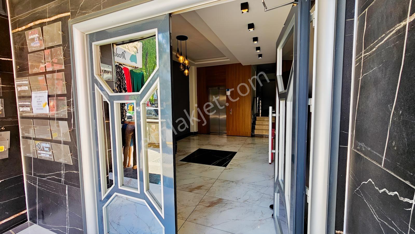 Aydın Efeler Cumhuriyet Mah. Yaşam Plazada Kiralık 1+1 Balkonlu - Görsel 18