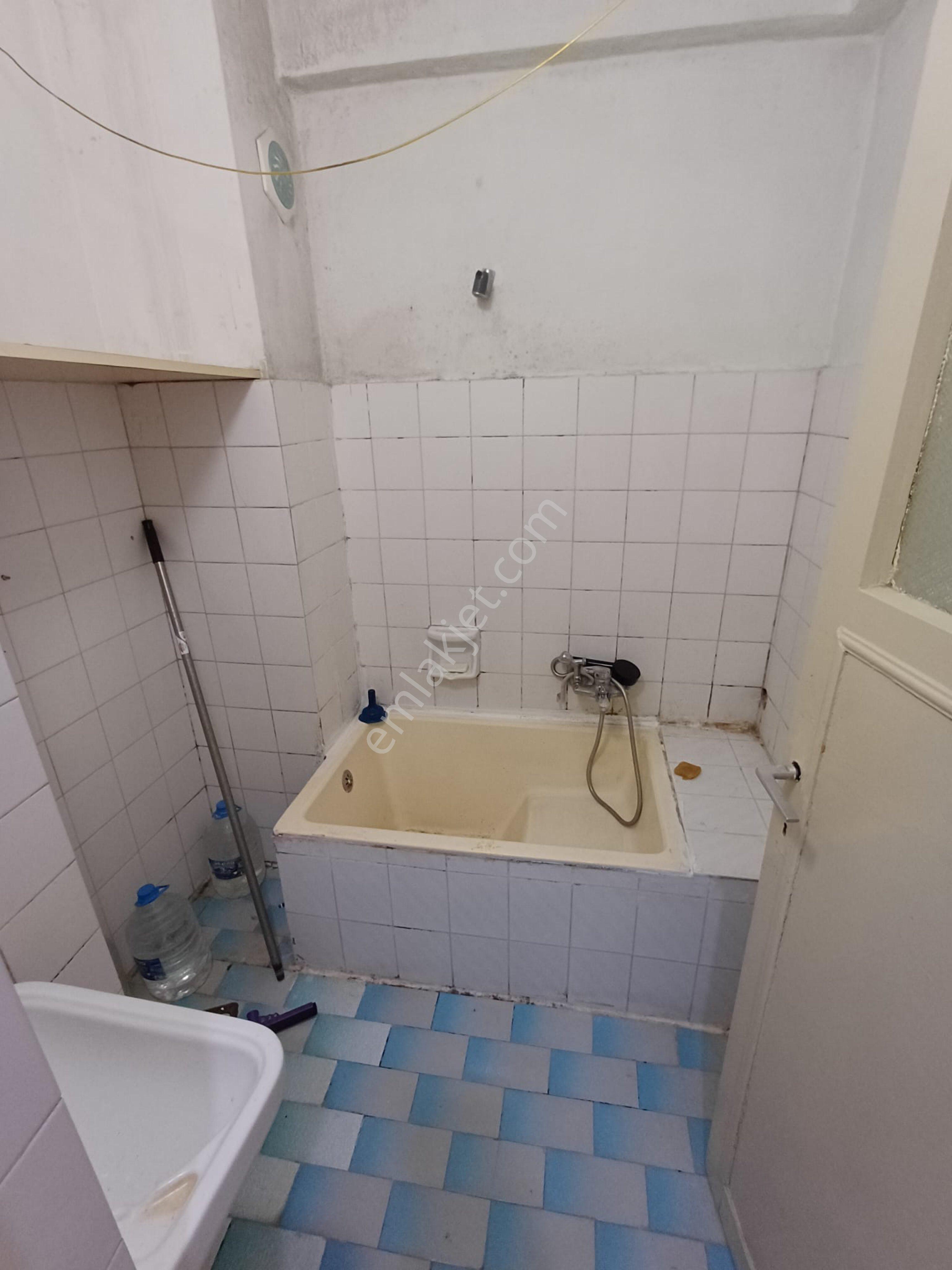 Kadıkoy Mahallesinde İci Temiz Satılık Daire - Görsel 17