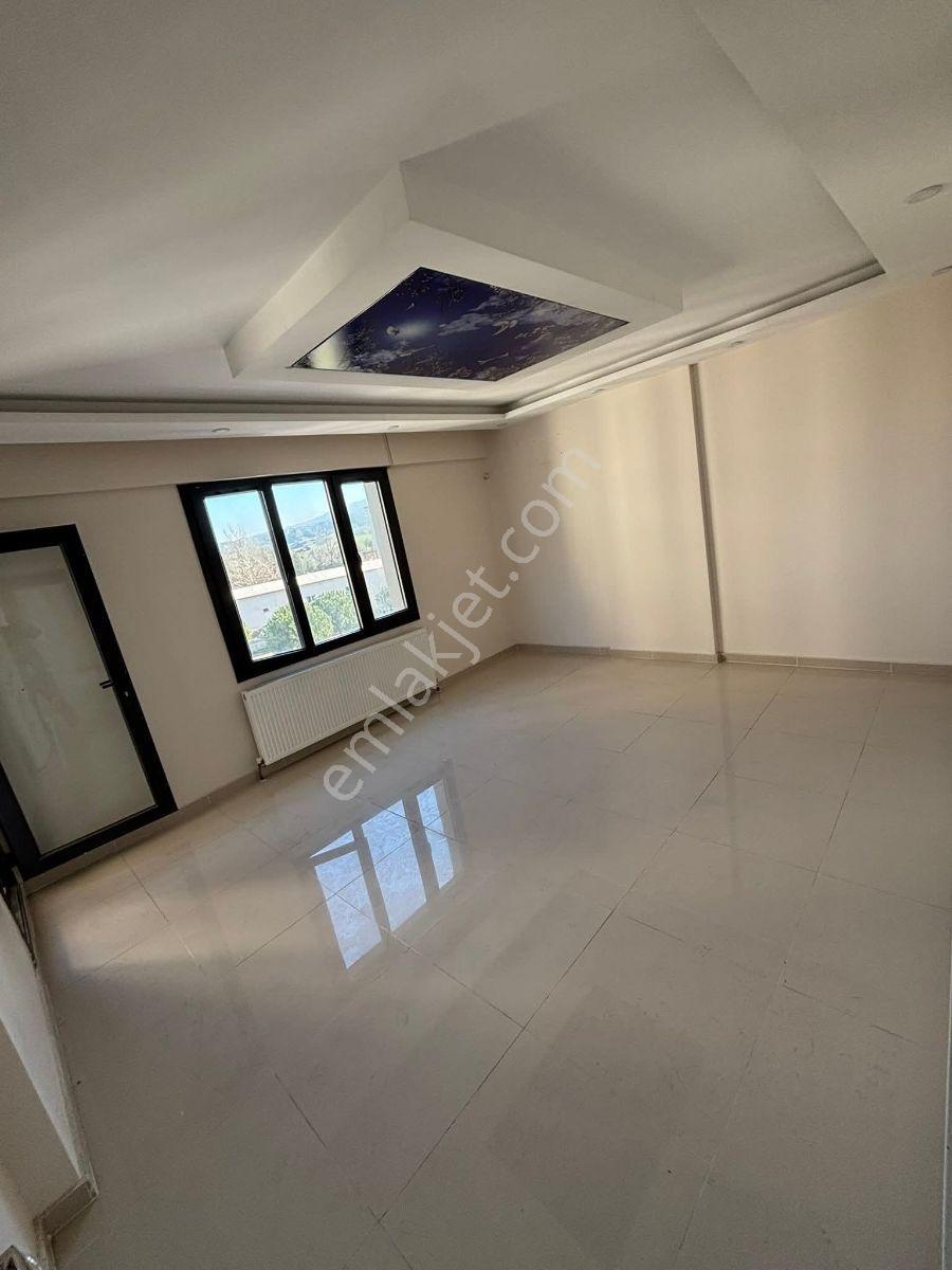 Selvilitepe Mah Site İçinde Kiralık 3+1 Arakat Daire