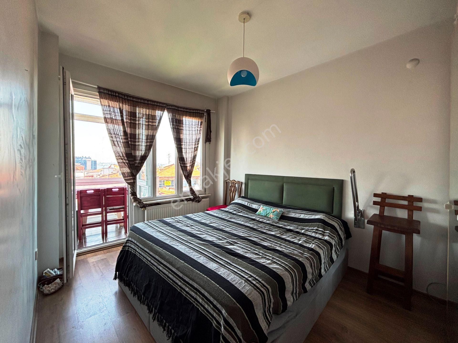 Moda Kilise Karşısı 4.kat Kiracısız Manzaralı 139m2 Satılık 3+1 - Görsel 12
