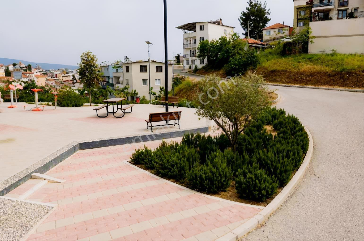 Karabağlar Bahriye Üçokta 224 M² Satılık Yatırımlık Arsa - Görsel 4