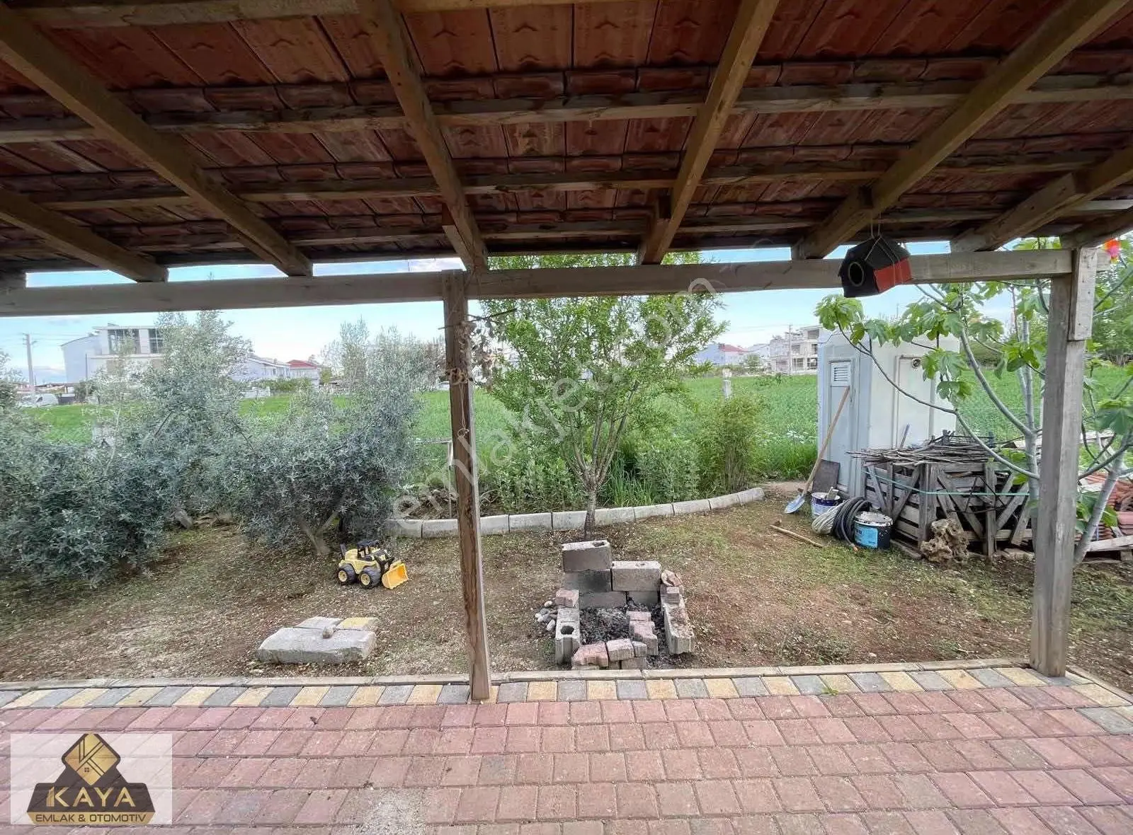 Yenıköy Kırkgözde 310 M2 Suyu Var İçinde Ufak Bir Ev Var - Görsel 4