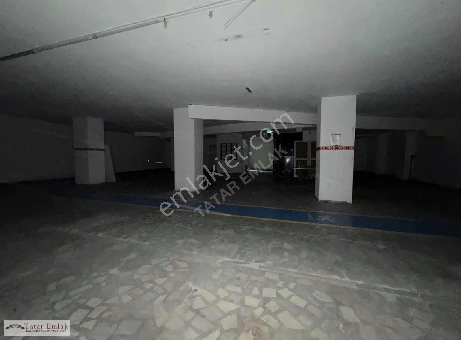 Yenibosna Giriş Depolu Asansörlü 700 M2 İskanlı Kiralık Dükkan - Görsel 15