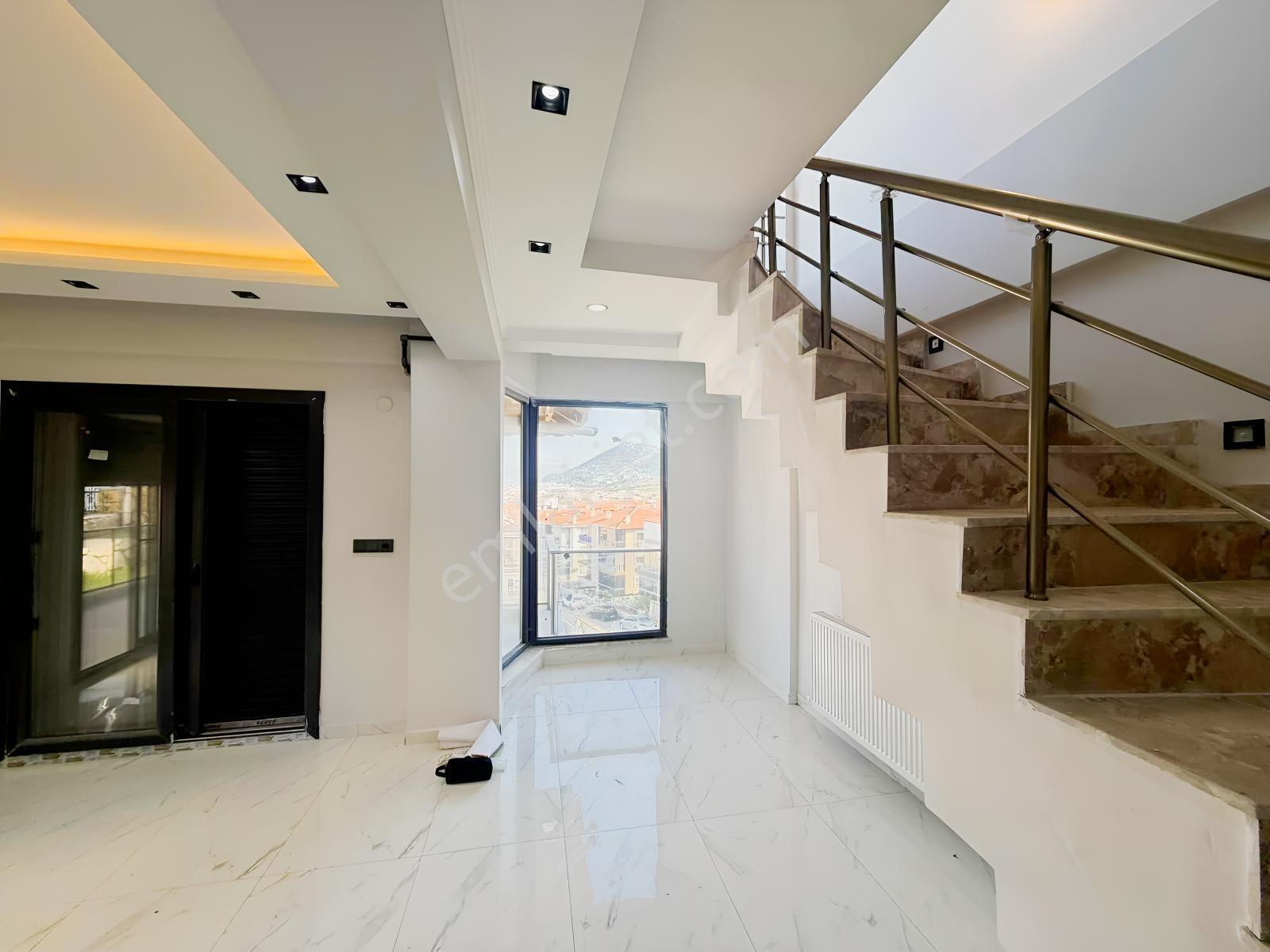 Deniz Manzarası & Merkezi Konumlu Satılık Ultra Lüks Villa - Görsel 21