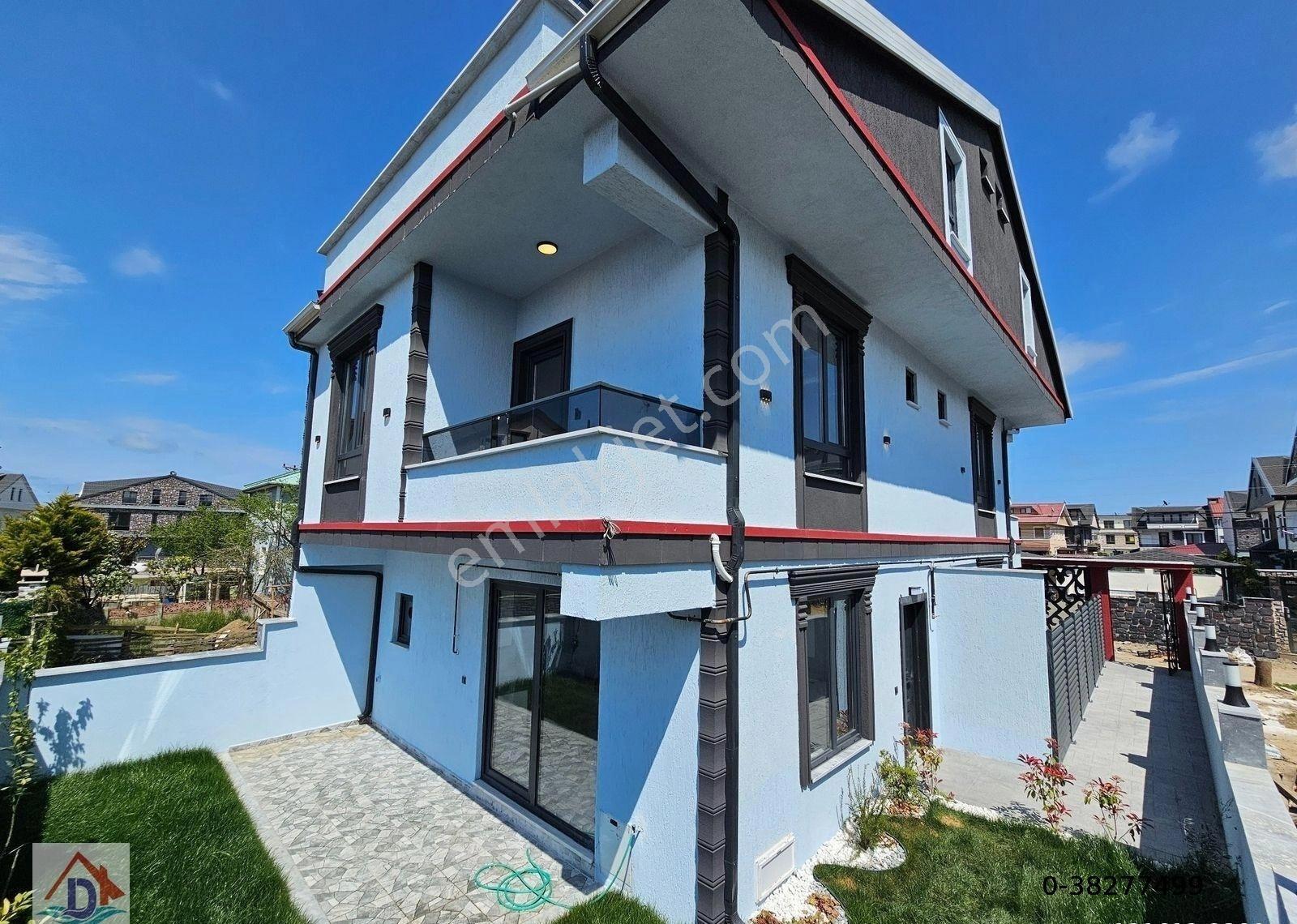 Deniz'den 4+1 Merkezi Konumda, Denize Yakın Satılık Villa - Görsel 2