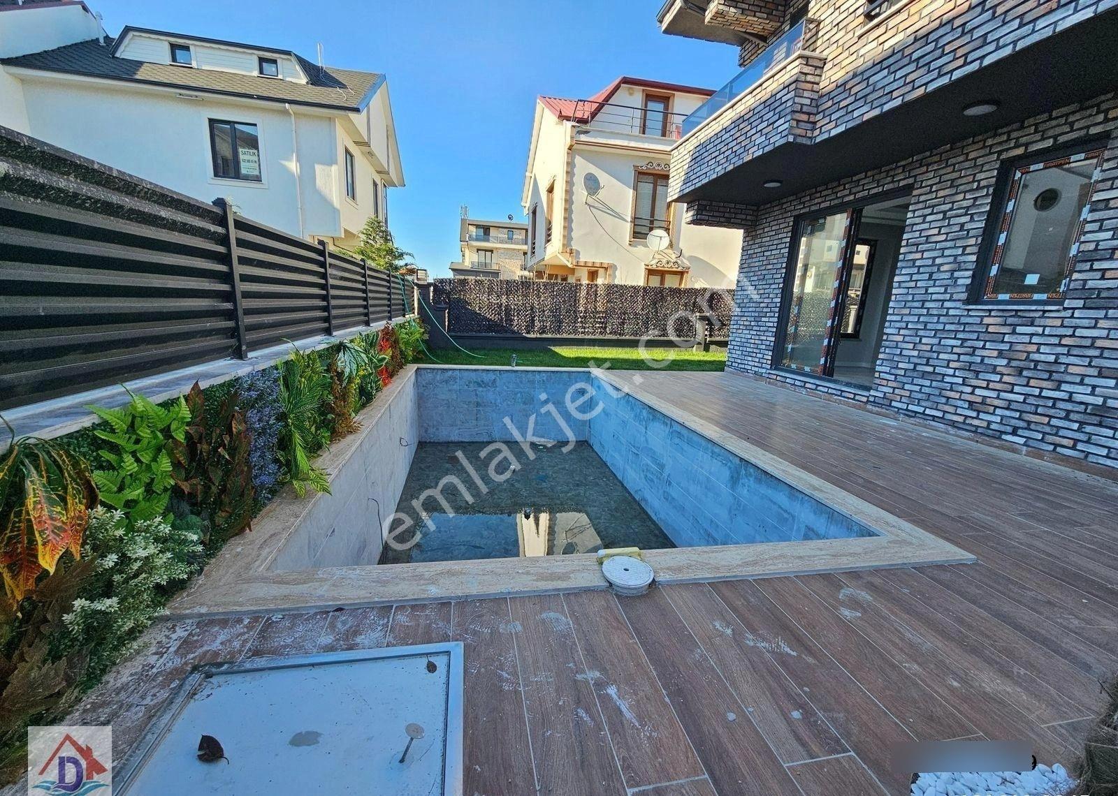 Deniz'den 4+1 Müstakil Havuzlu , Denize Yürüme Mesafesinde Villa - Görsel 24