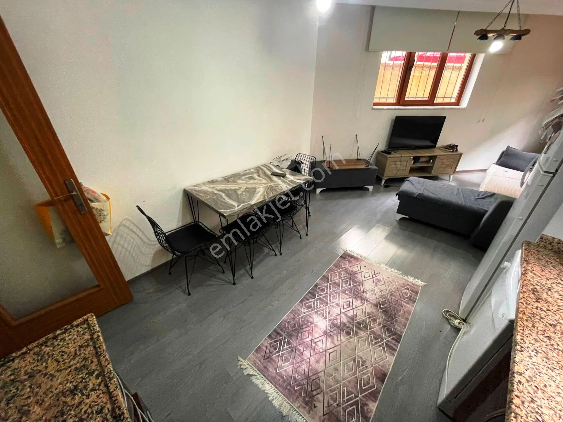 Bulgurlu Metroya 300 Metre Full Eşyalı 6 Yıllık 75m2 Kiralık 2+1 - Görsel 2