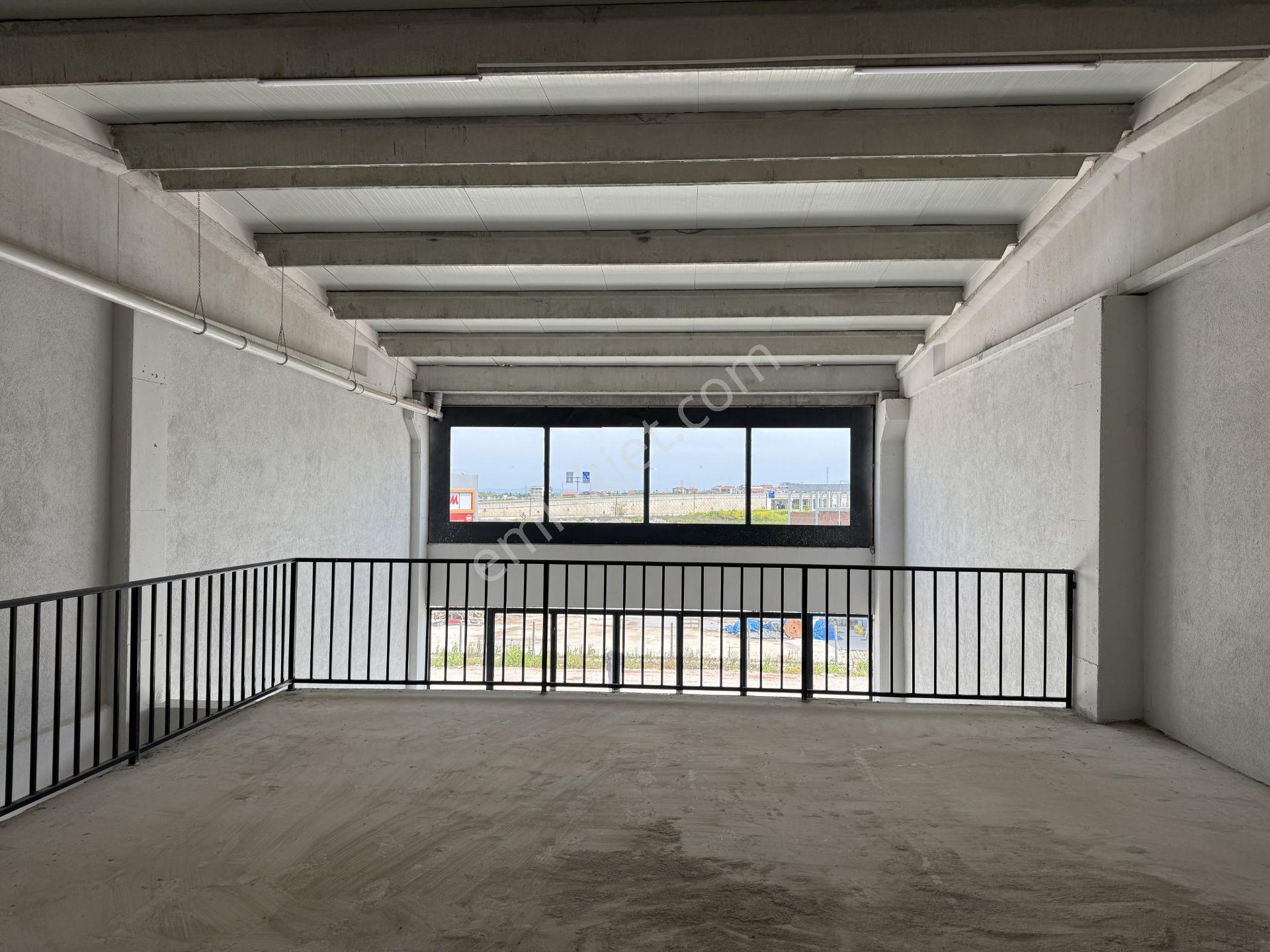 Biga Sanayi Sitesinde 170 M² Kapalı Alanlı Ve Geniş Ön Kullanım Alanlı (75m2) Dükkan - Görsel 7