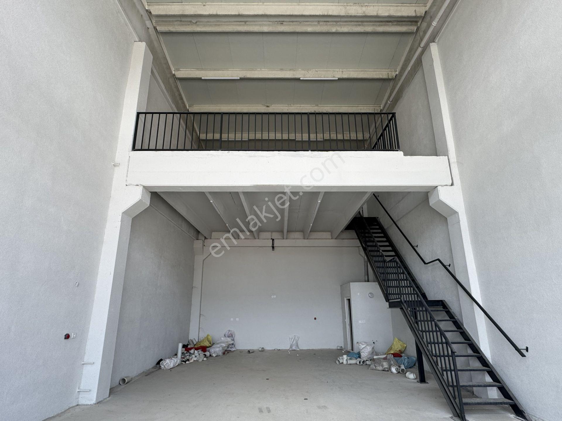 Biga Sanayi Sitesinde 170 M² Kapalı Alanlı Ve Geniş Ön Kullanım Alanlı (75m2) Dükkan - Görsel 11