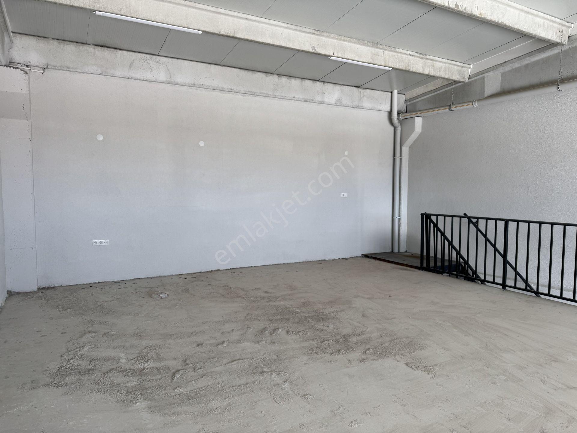 Biga Sanayi Sitesinde 170 M² Kapalı Alanlı Ve Geniş Ön Kullanım Alanlı (75m2) Dükkan - Görsel 8