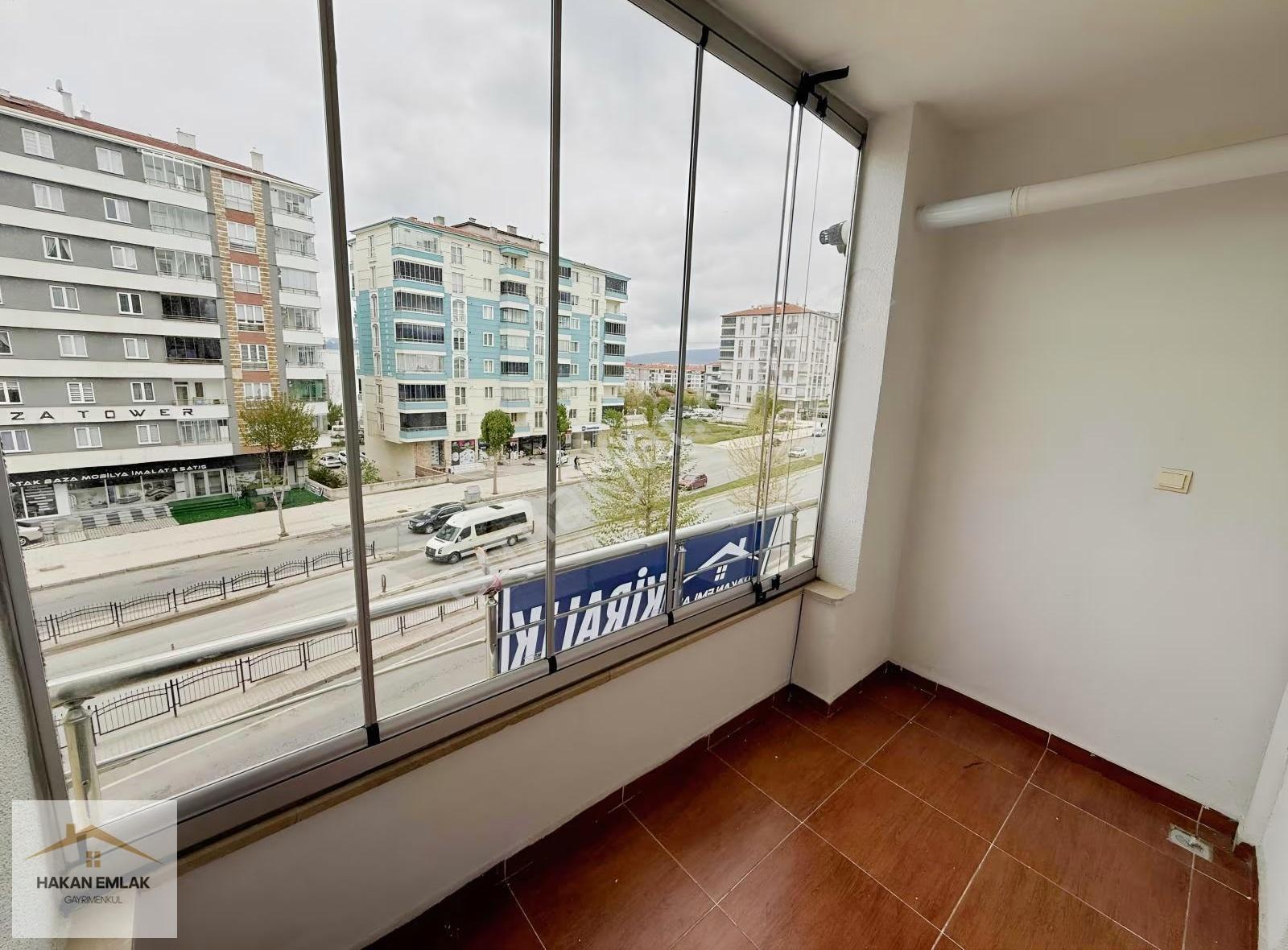 Hakan Emlak'tan Osmancık Caddesinde 3+1 Kiralık Daire - Görsel 18
