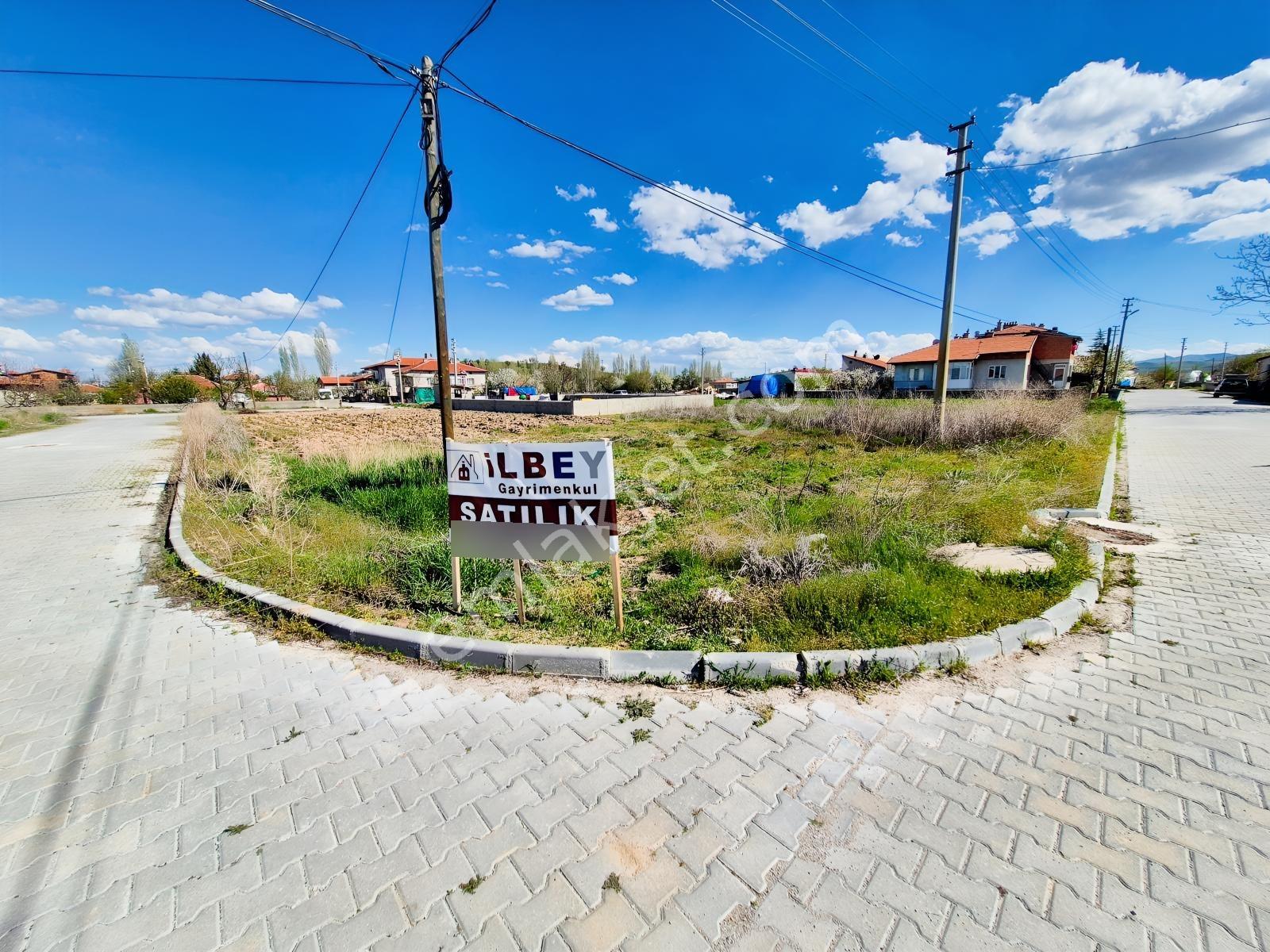 İlbey // Şuhut Zafer Mahallesinde 572+498+551 M² Arsa - Görsel 10