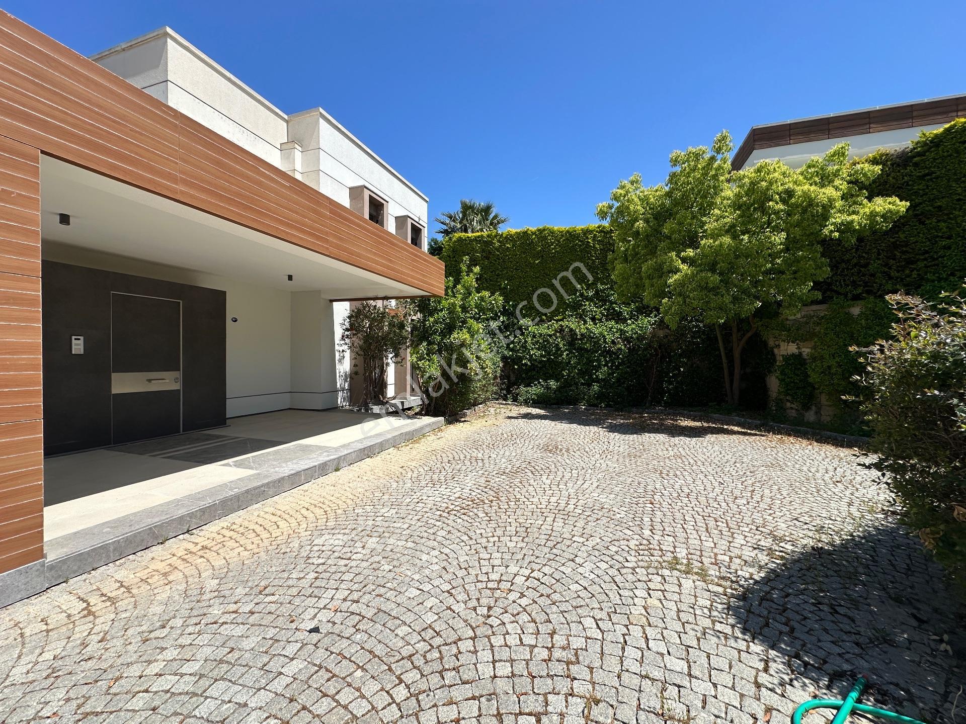 Urla Yenice Kekliktepe Bryela Sitesinde Satılık Müstakil Villa - Görsel 12