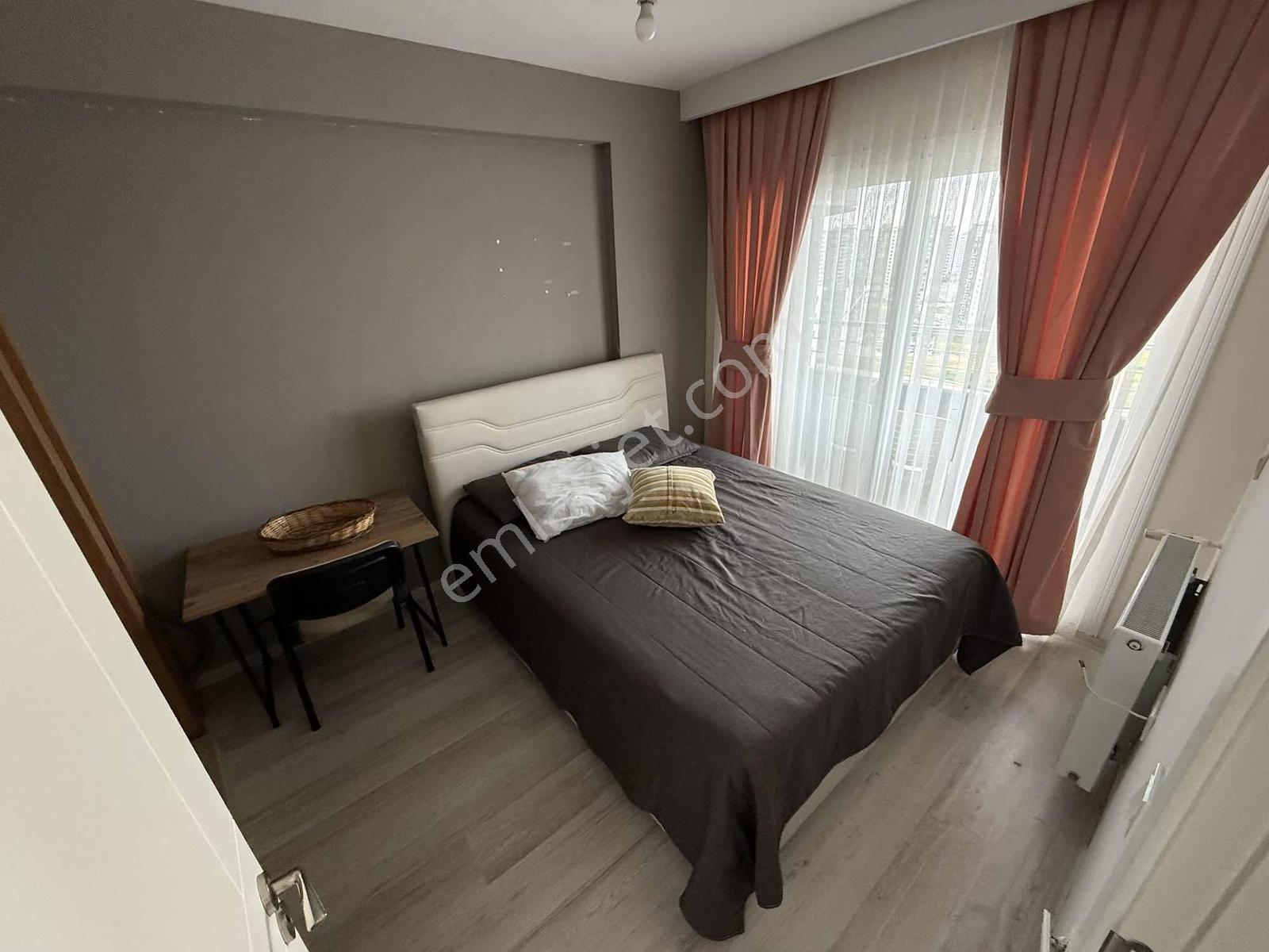 Gültepede Erguvan Caddesi Üzerinde Eşyalı Kiralık 1+1 - Görsel 7