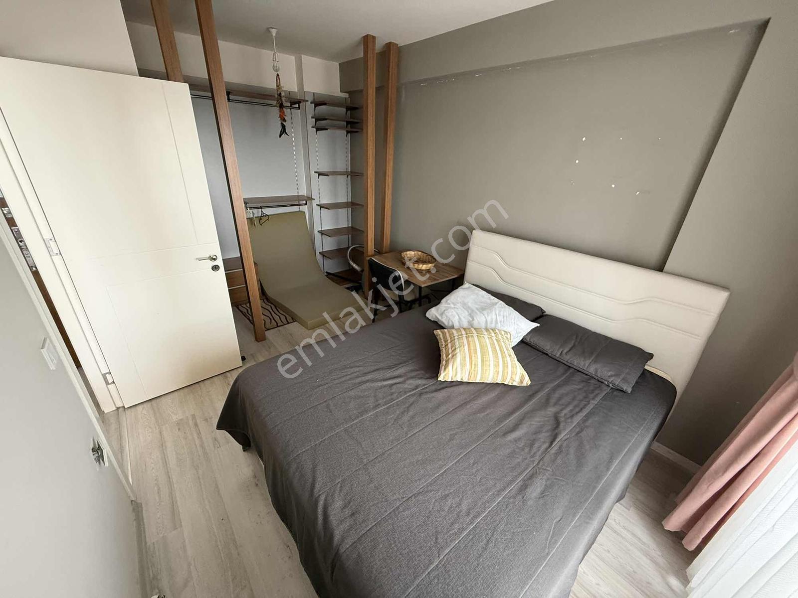 Gültepede Erguvan Caddesi Üzerinde Eşyalı Kiralık 1+1 - Görsel 6