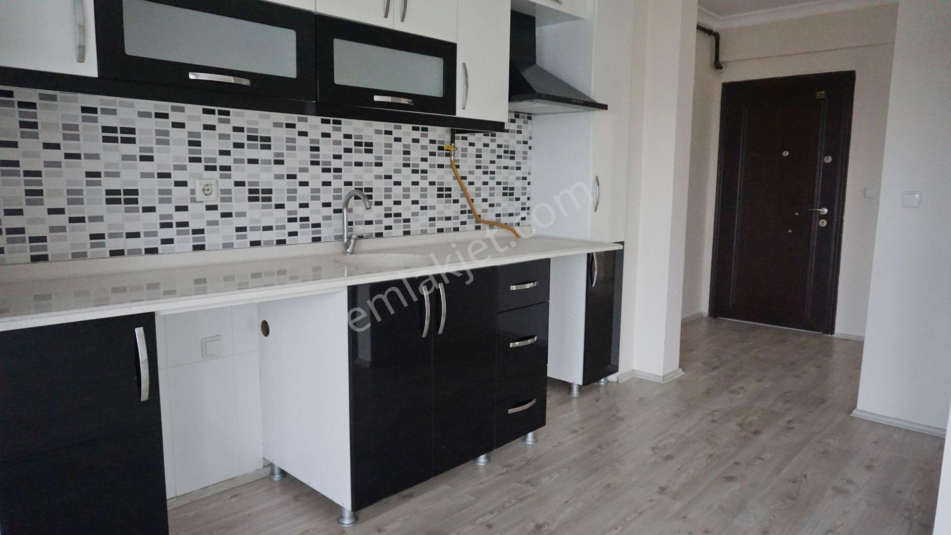 Esentepede Kiralık 2+1 Doğalgaz Kombili+asansörlü Çiğli Serkan - Görsel 8