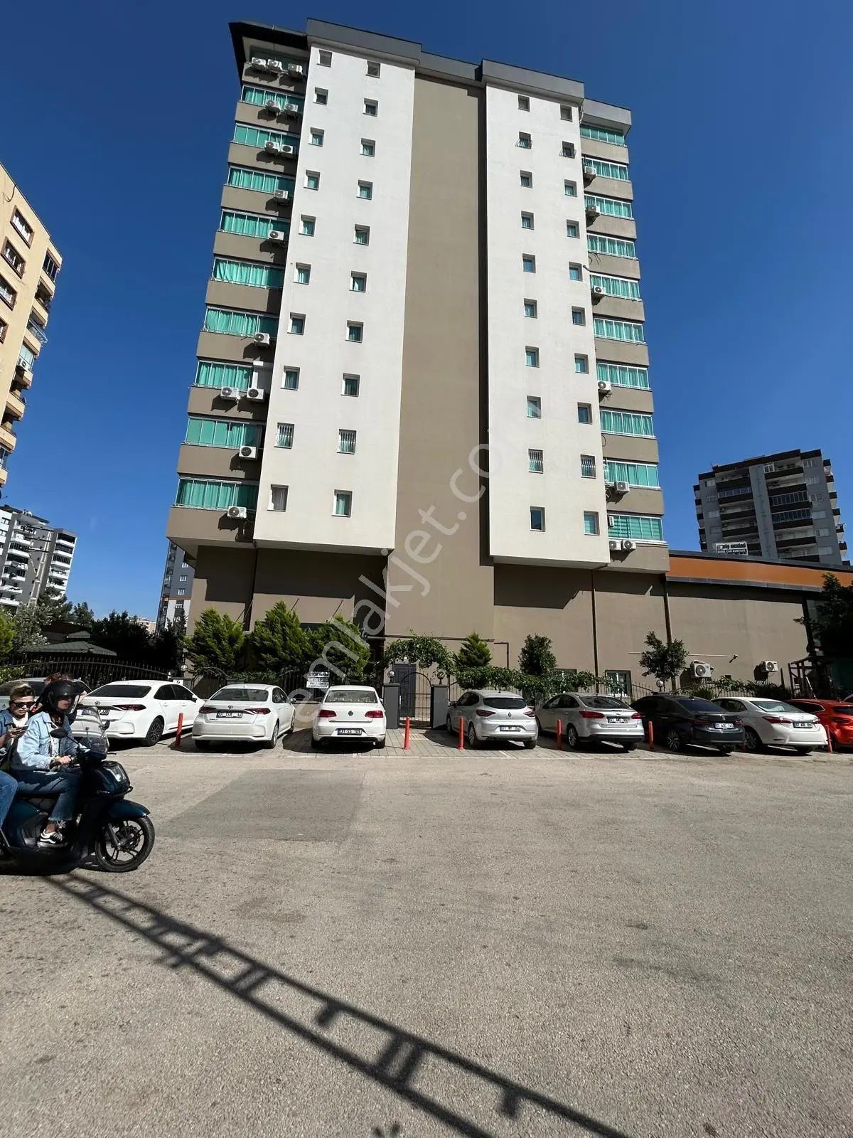 Mavi Bulvar Üzeri Kaçmaz Yatırım Fırsatı Emsalsiz Fiyat Merke - Görsel 2