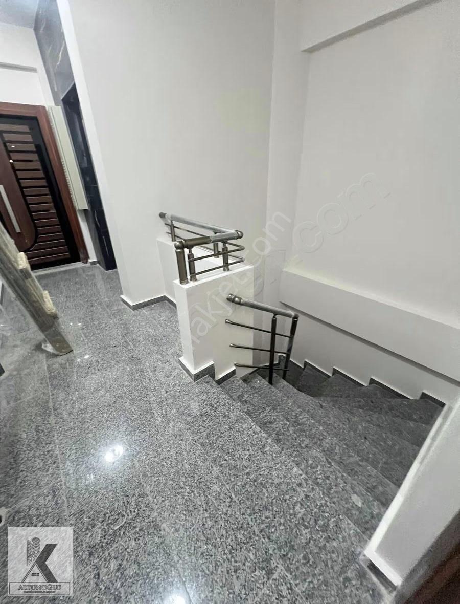 Altunoğlu"ndan Sıfır 4+2 Metrobüs Yanında Yüksek Tavanlı Dubleks - Görsel 33