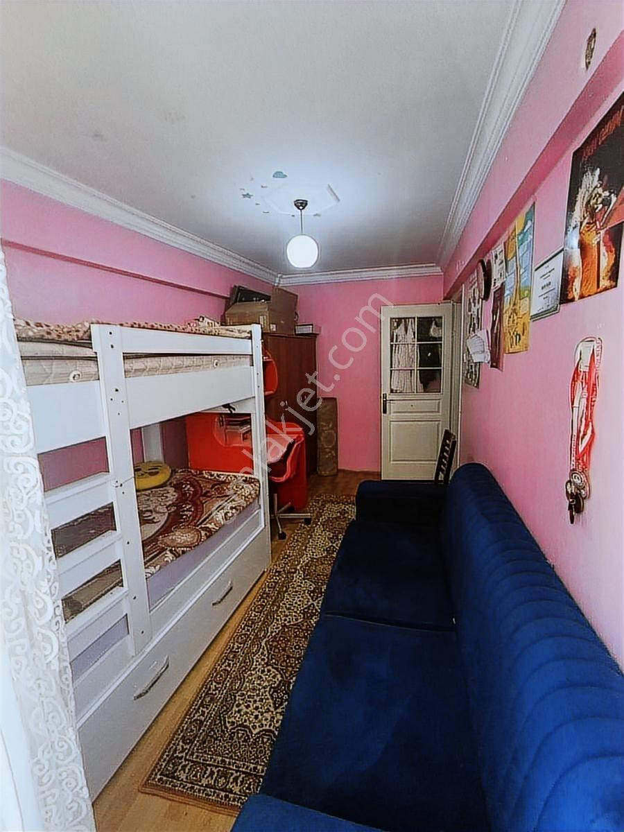 Yeşilyurt Ordu Caddesi Yakını 3+1 Arakat Satılık Daire - Görsel 3