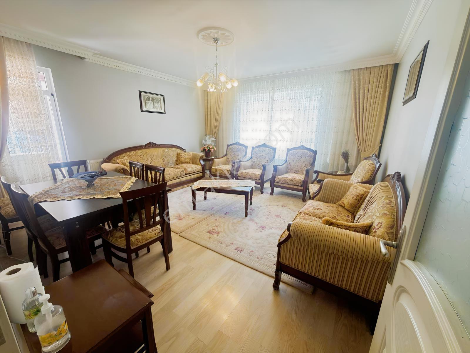 Osmangazide Katta 3+1 125 M2 Genç Bina Asansörlü Satılık Daire
