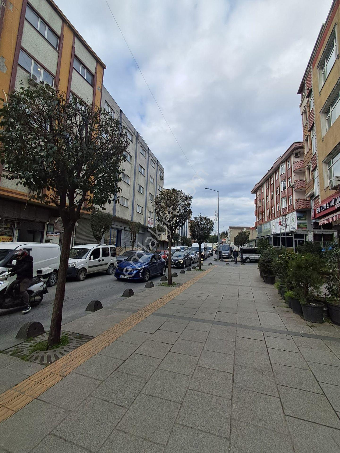 Bağcılar Kemal Paşa Mah Satılık 100 M2 Cadde Üzerinde Köşe Başı Dükkan Mağaza - Görsel 3