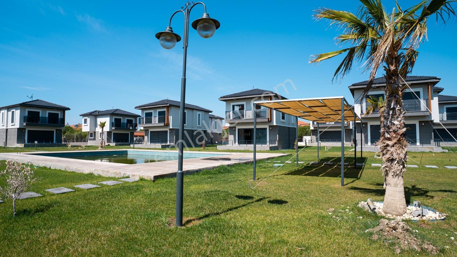 Denize Yakın , Site İçi , Havuzlu , Güvenlikli Lüks Villa - Görsel 22