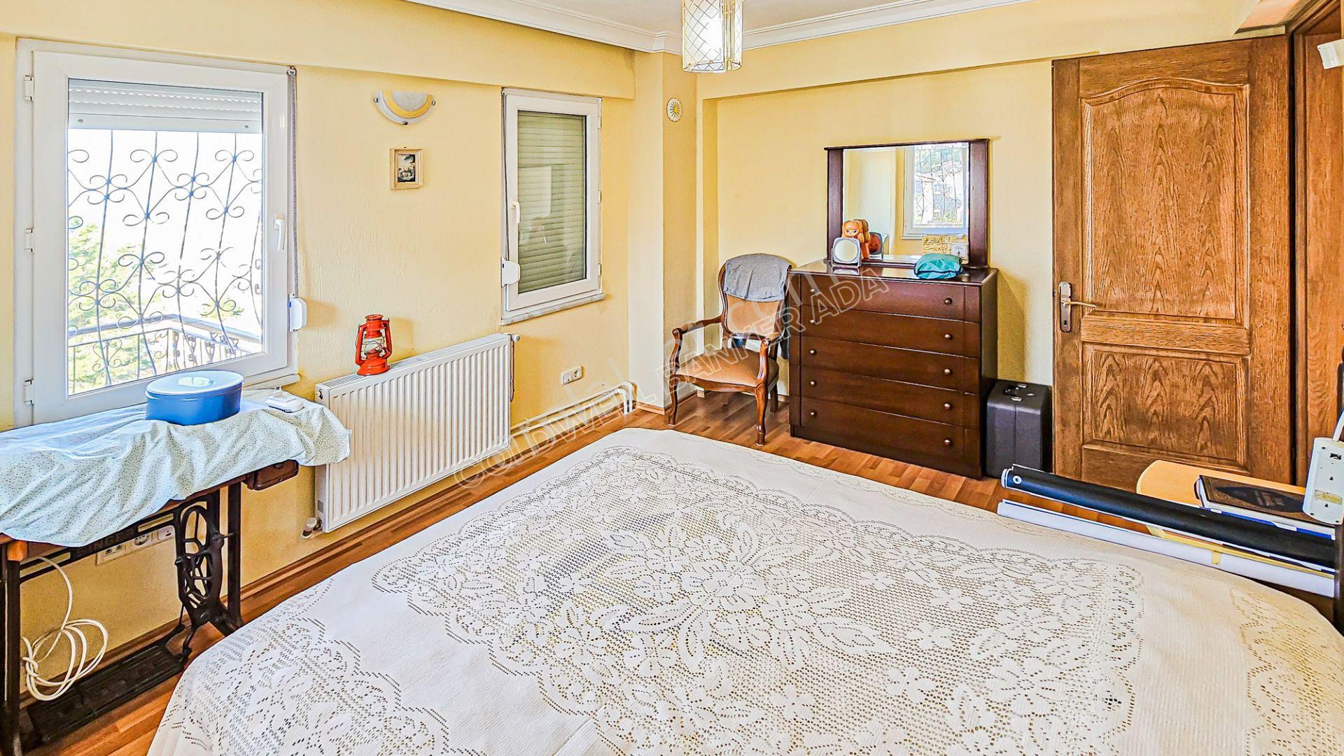 Kuşadası'nda Deniz Manzaralı 7+2 Müstakil Villa - Görsel 24