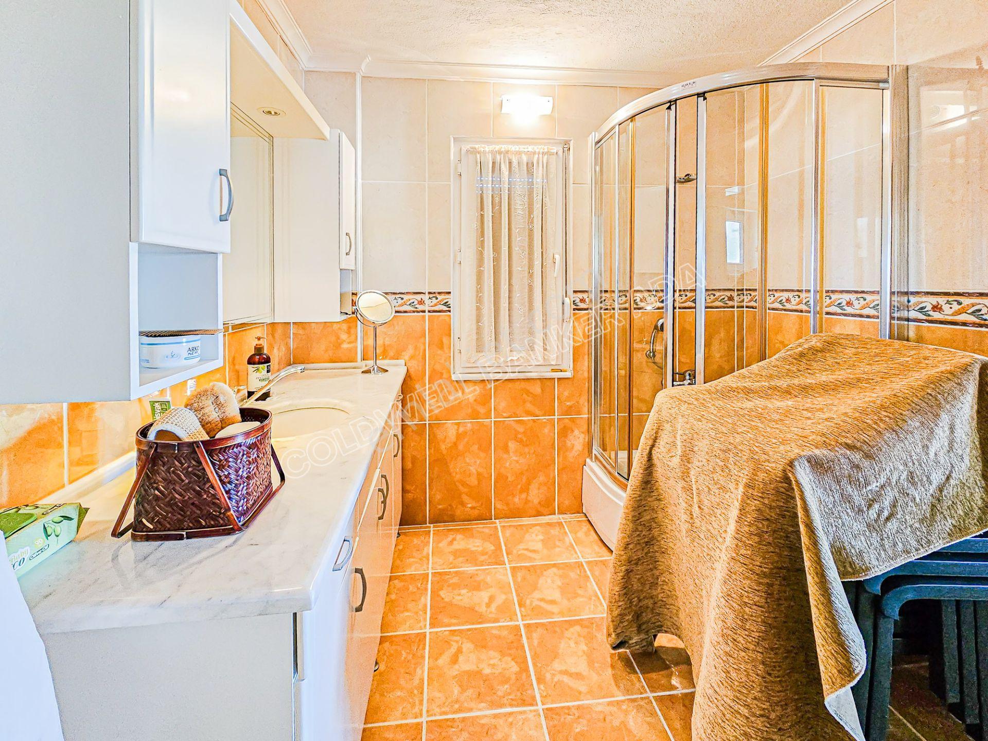 Kuşadası'nda Deniz Manzaralı 7+2 Müstakil Villa - Görsel 18