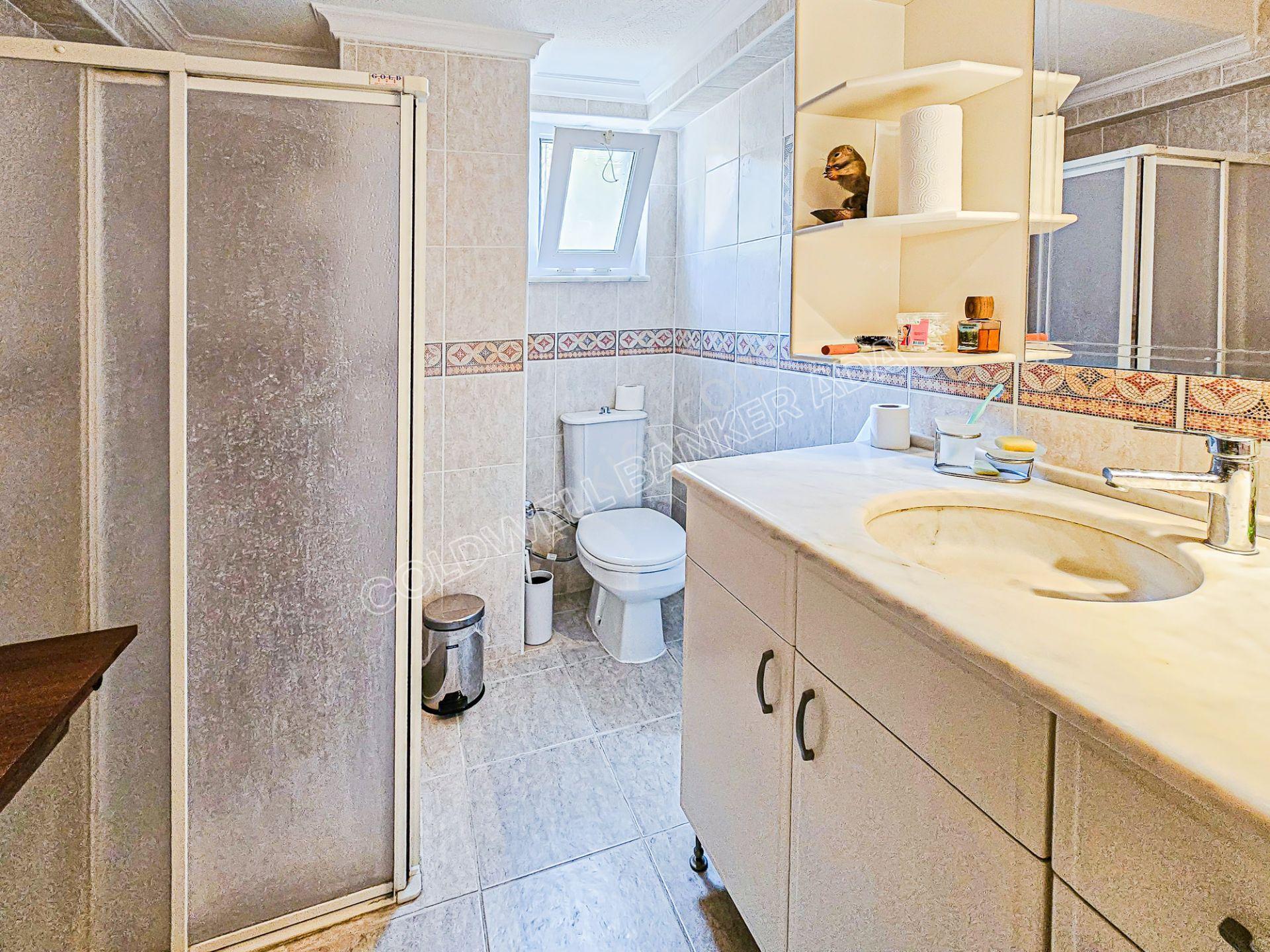 Kuşadası'nda Deniz Manzaralı 7+2 Müstakil Villa - Görsel 17