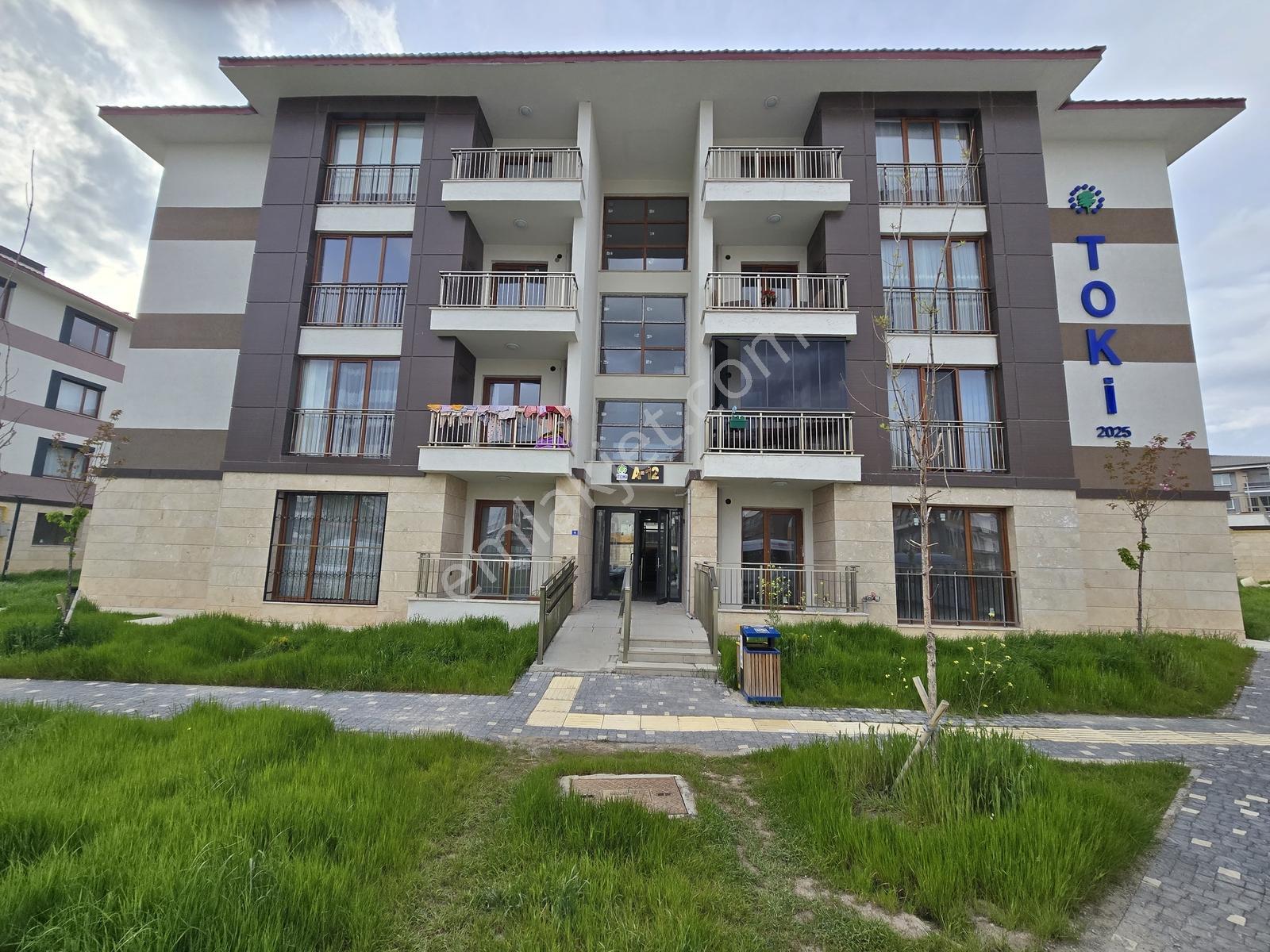 Remax Dem'den Kızılay Toki Borçsuz 2+1 Fırsat Daire