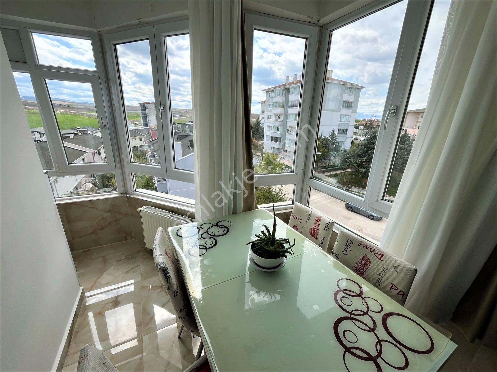 Ayyıldız Onuray Sitesinde Ful Yapılı Manzaralı 3+1 Satılık Daire - Görsel 9