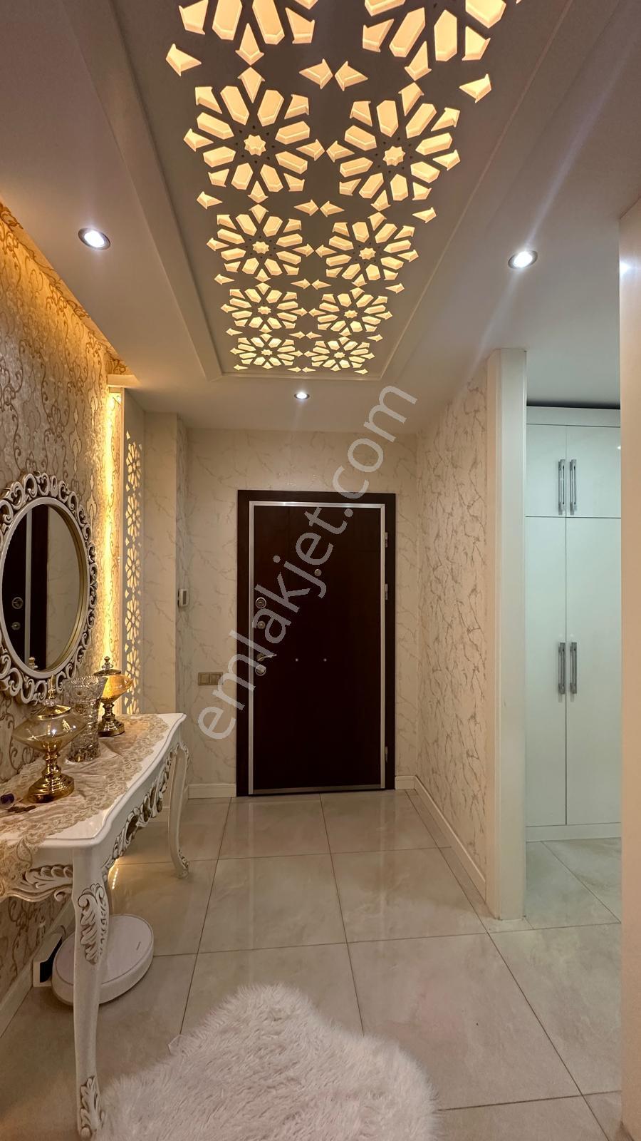 Mezitli'de Satılık 4+1 Lüks Daire, 200m², Havuzlu Site - Görsel 12