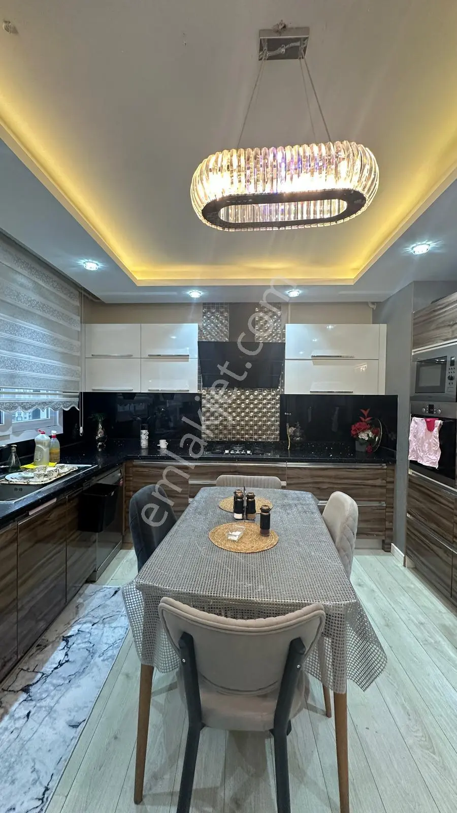 Mezitli'de Satılık 4+1 Lüks Daire, 200m², Havuzlu Site - Görsel 2