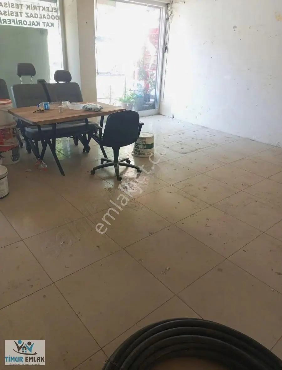 Kiralık Düz Ayak 40 M² Dükkan - Görsel 2