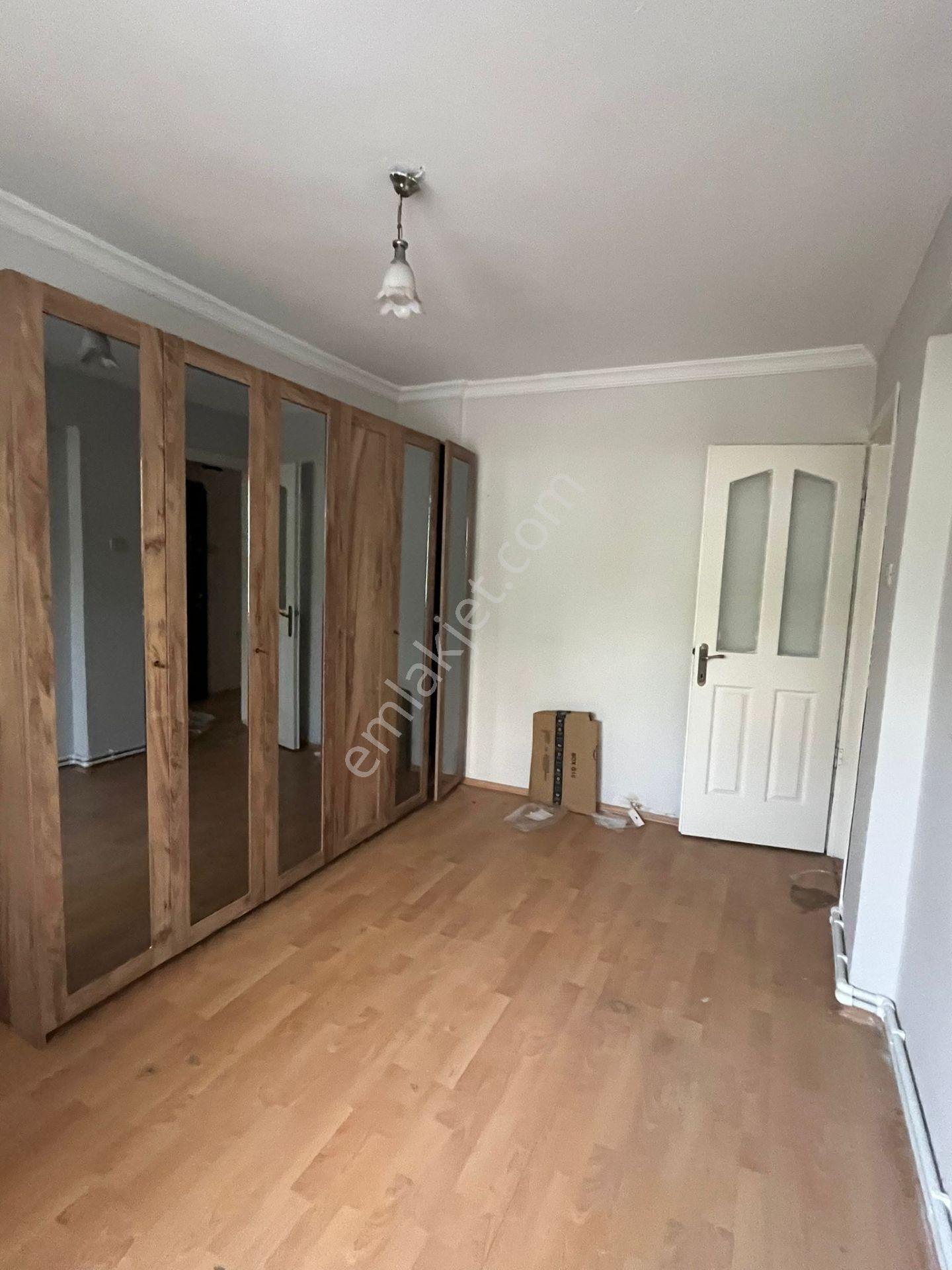 Konak Zafertepe Mah.de İzmirpark Avm Yürüme Mesafesinde 2+1 85m2 Dgazlı Ayrı Mutfak Kiralık Daire - Görsel 8
