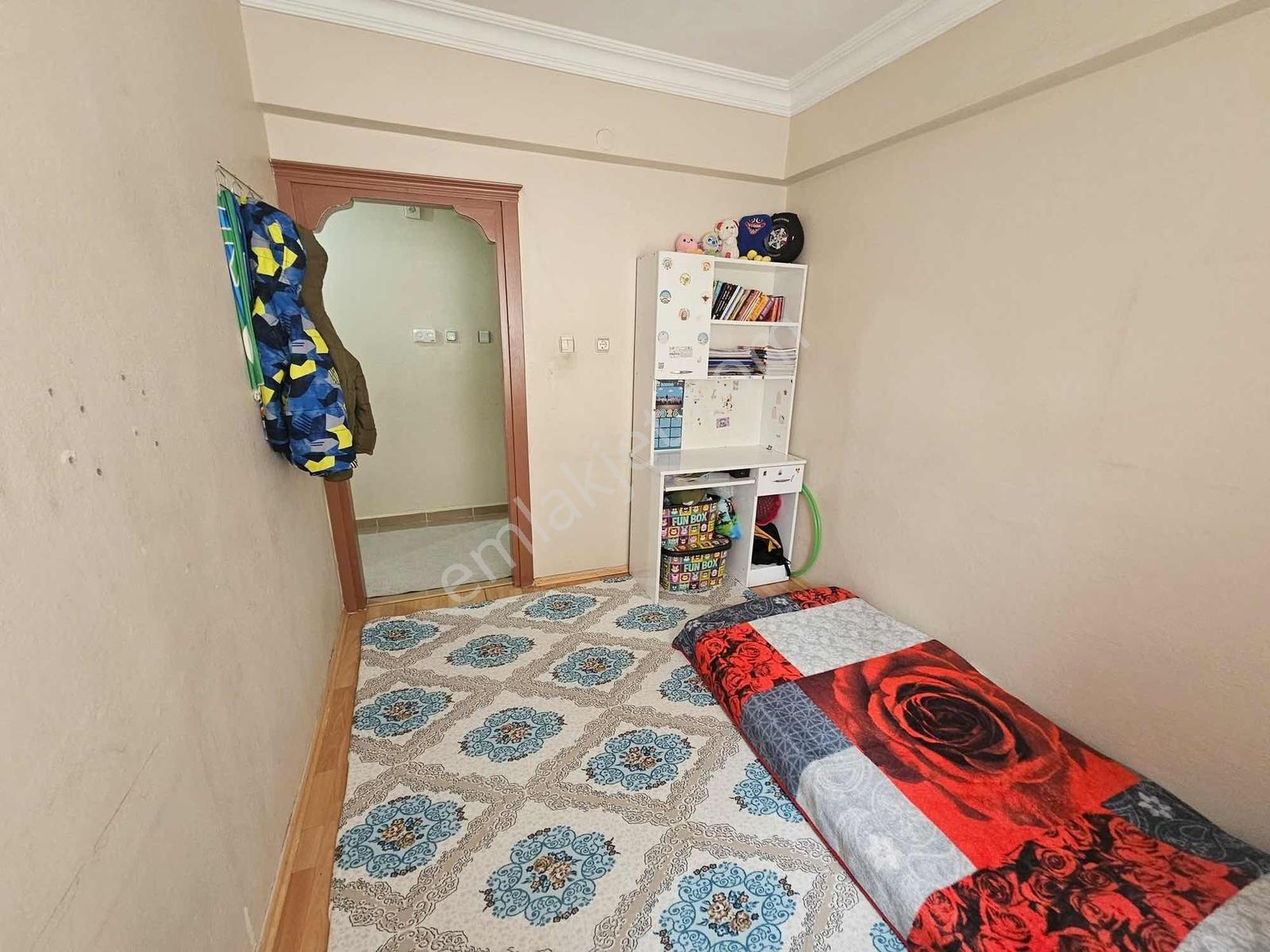 Reşadiye Mahallesinde Güvenç Taksi Civarı Satılık 3+1 Daire - Görsel 11