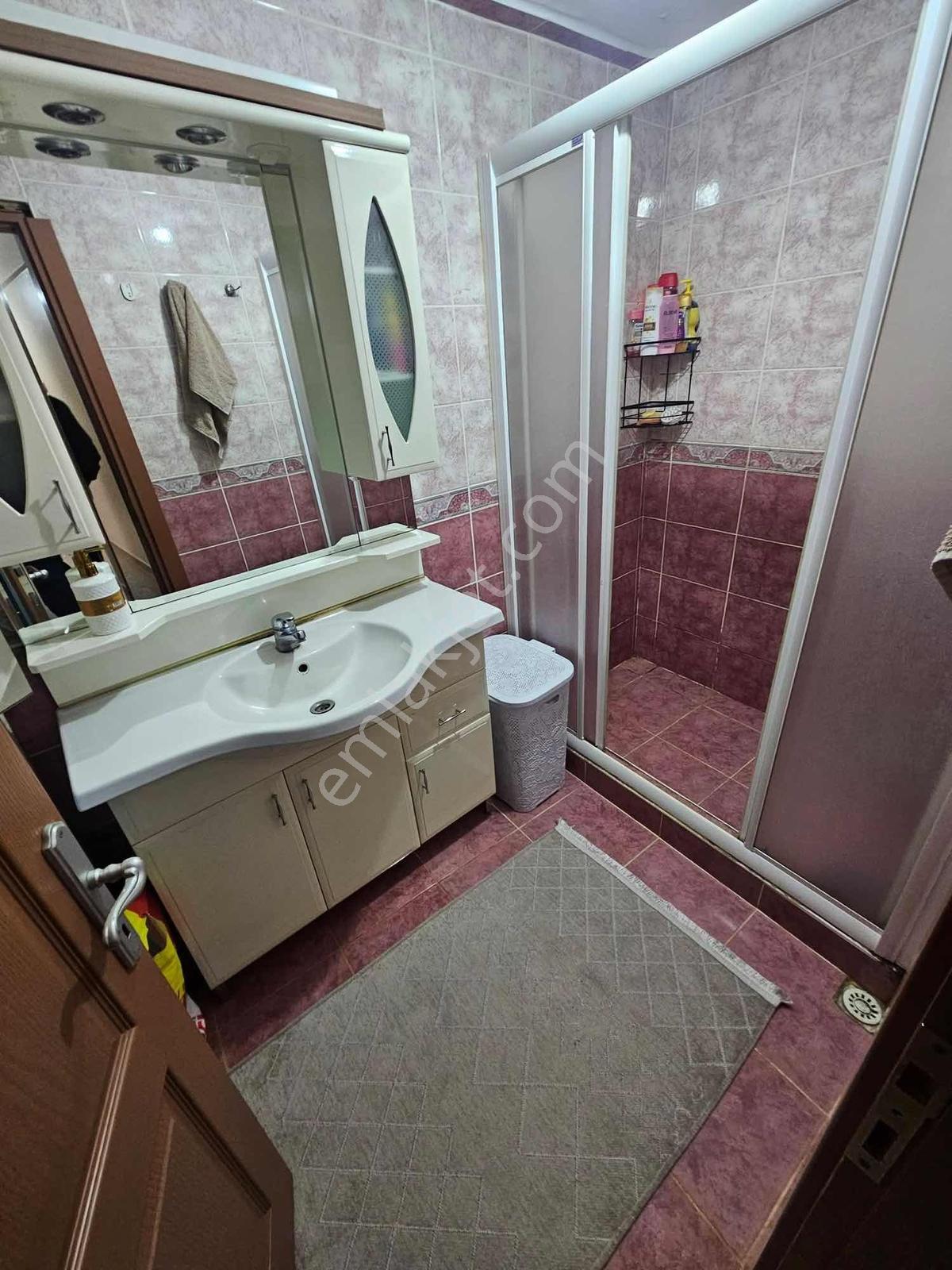 Reşadiye Mahallesinde Güvenç Taksi Civarı Satılık 3+1 Daire - Görsel 4