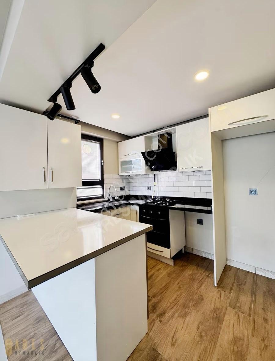 Cumhuriyet Mh Metrobüse 10 Dk Kiralık Balkonlu 1+1 Daire ! - Görsel 8