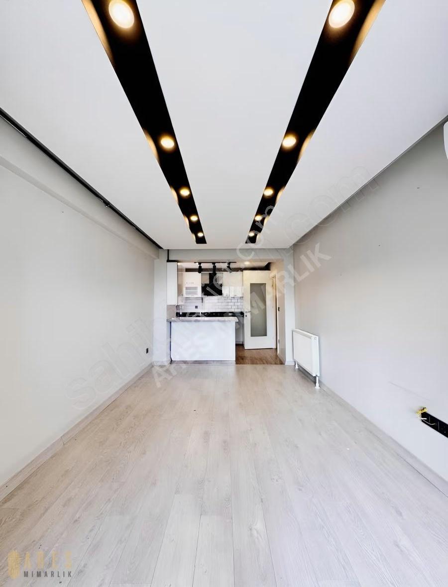 Cumhuriyet Mh Metrobüse 10 Dk Kiralık Balkonlu 1+1 Daire ! - Görsel 4
