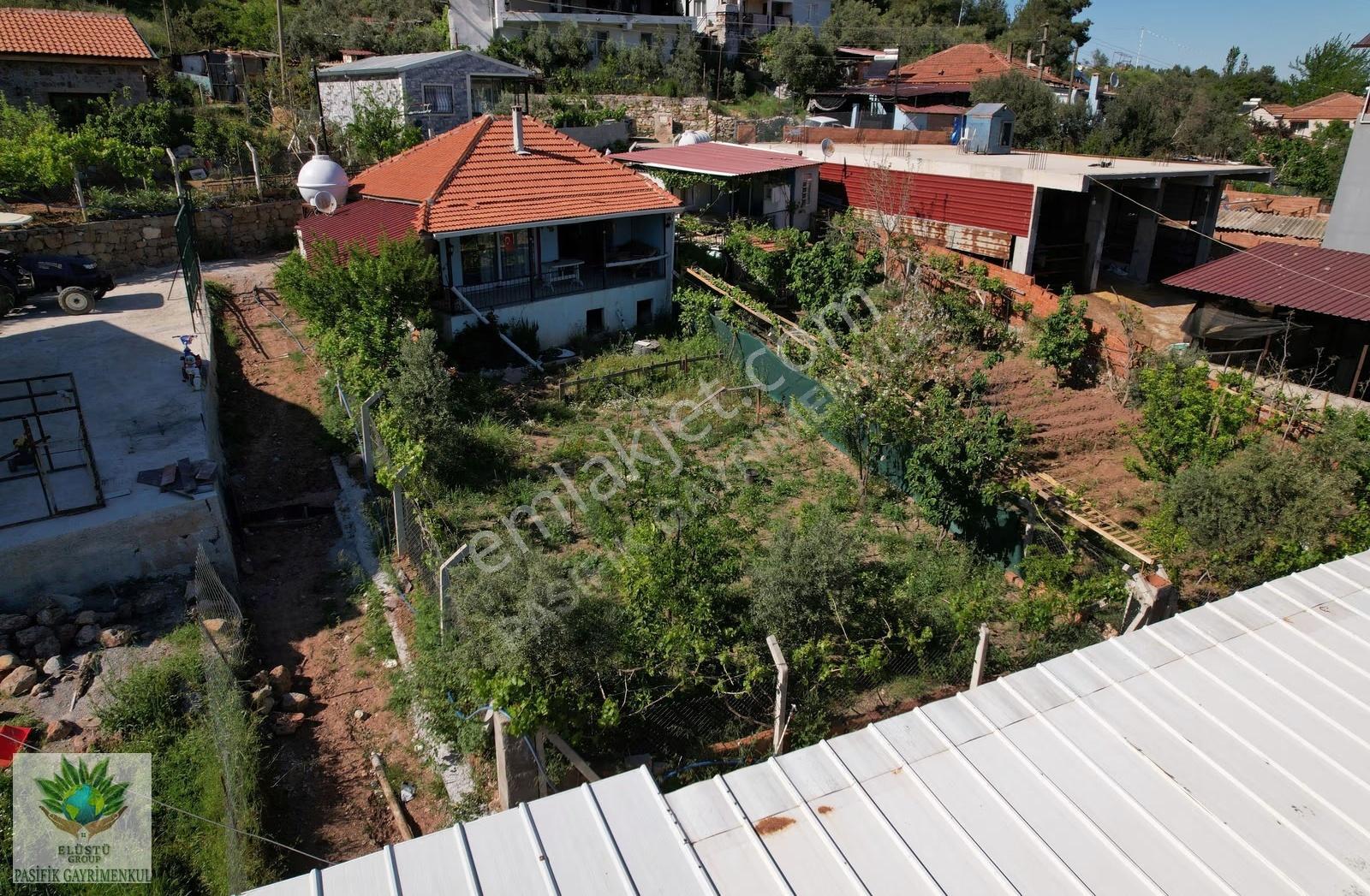 Pasifikten Yeniköyde 85 M² Betonarme Evi Olan 240m² Hisseli Tapu