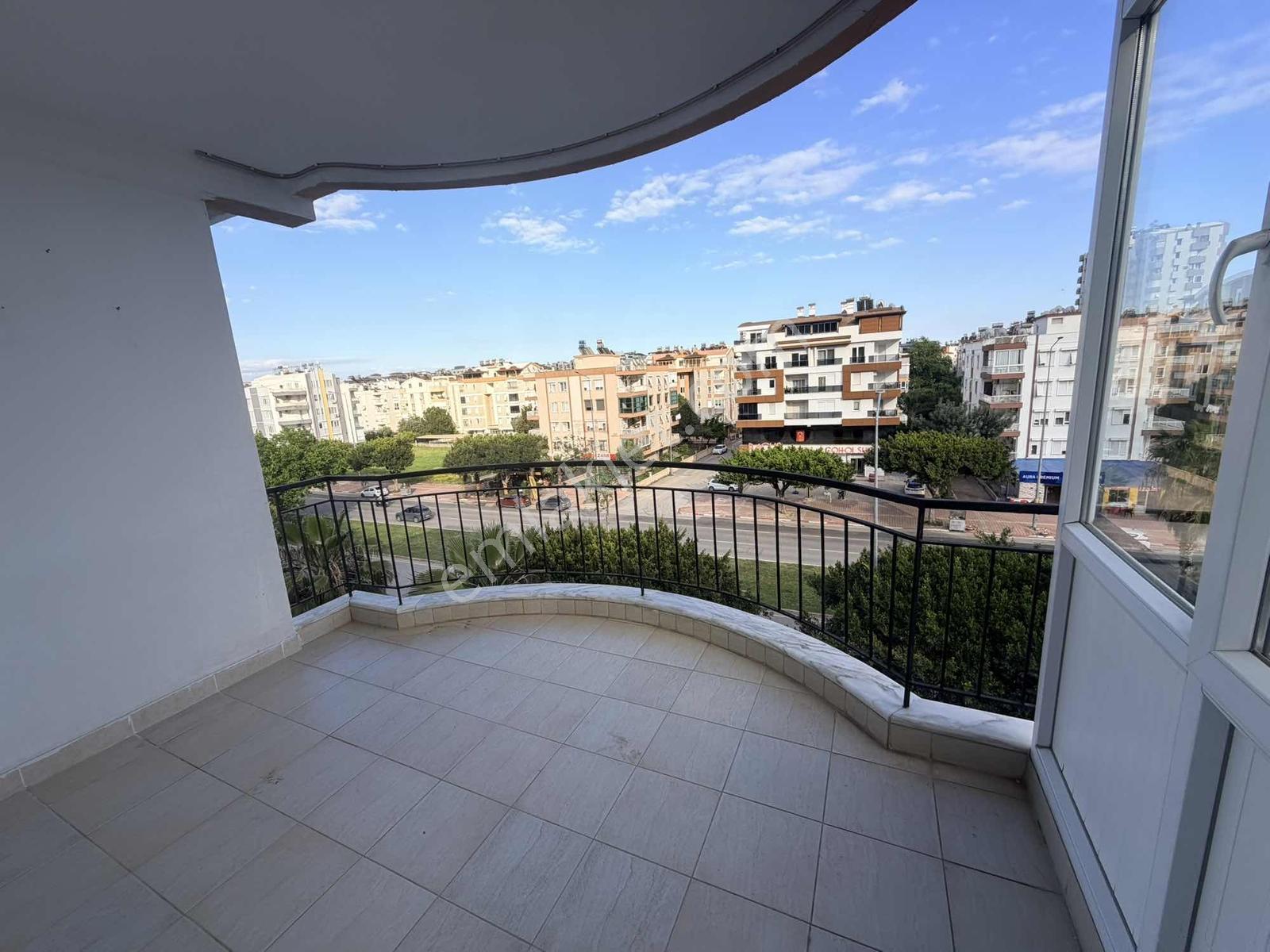 Limanda Ana Cadde Üzerinde 6+2 Doğalgazlı Kiralık - Görsel 33