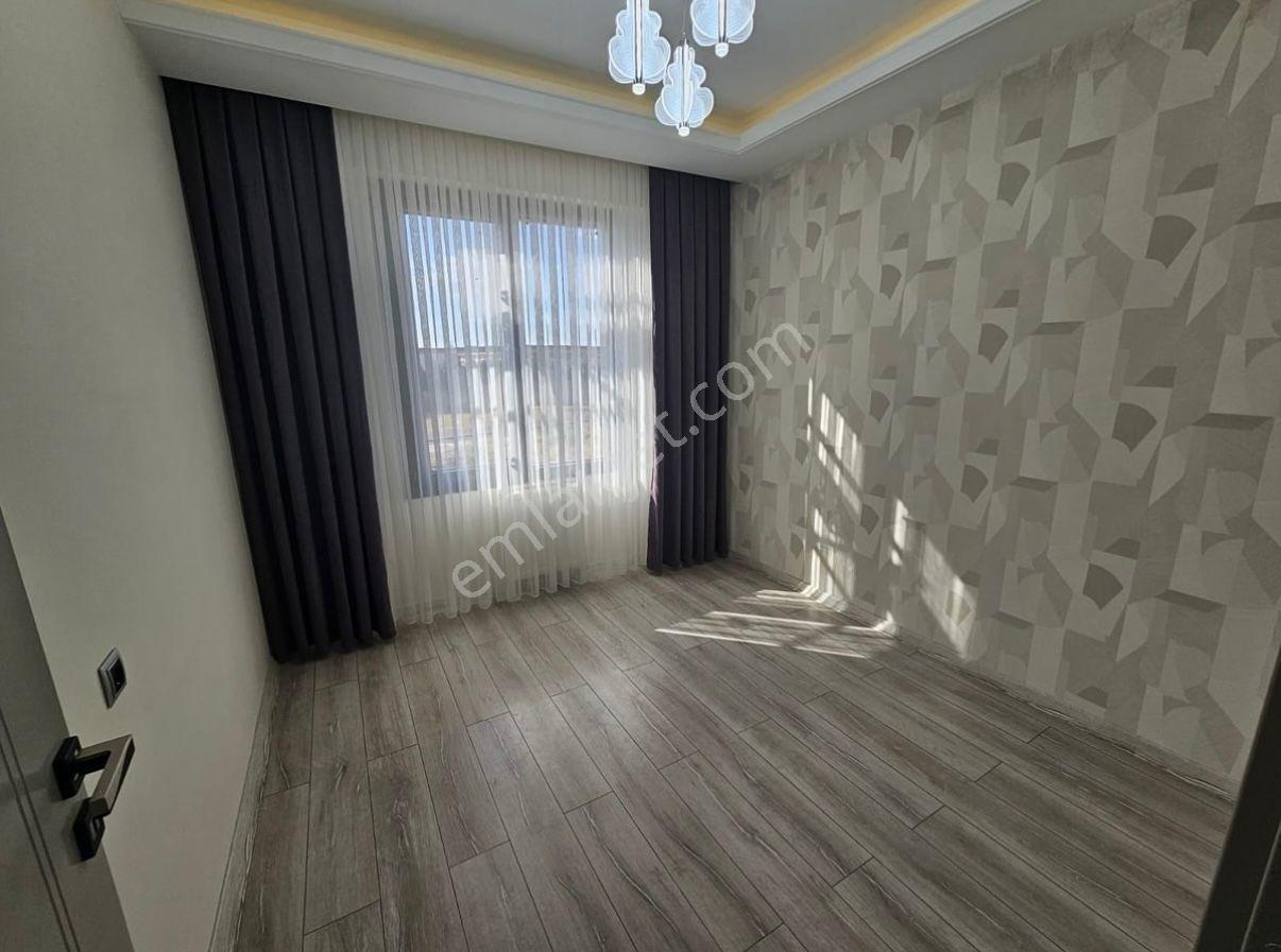 Sipan-zilan’da Acil Satılık 3.5+1 Daire - Görsel 12