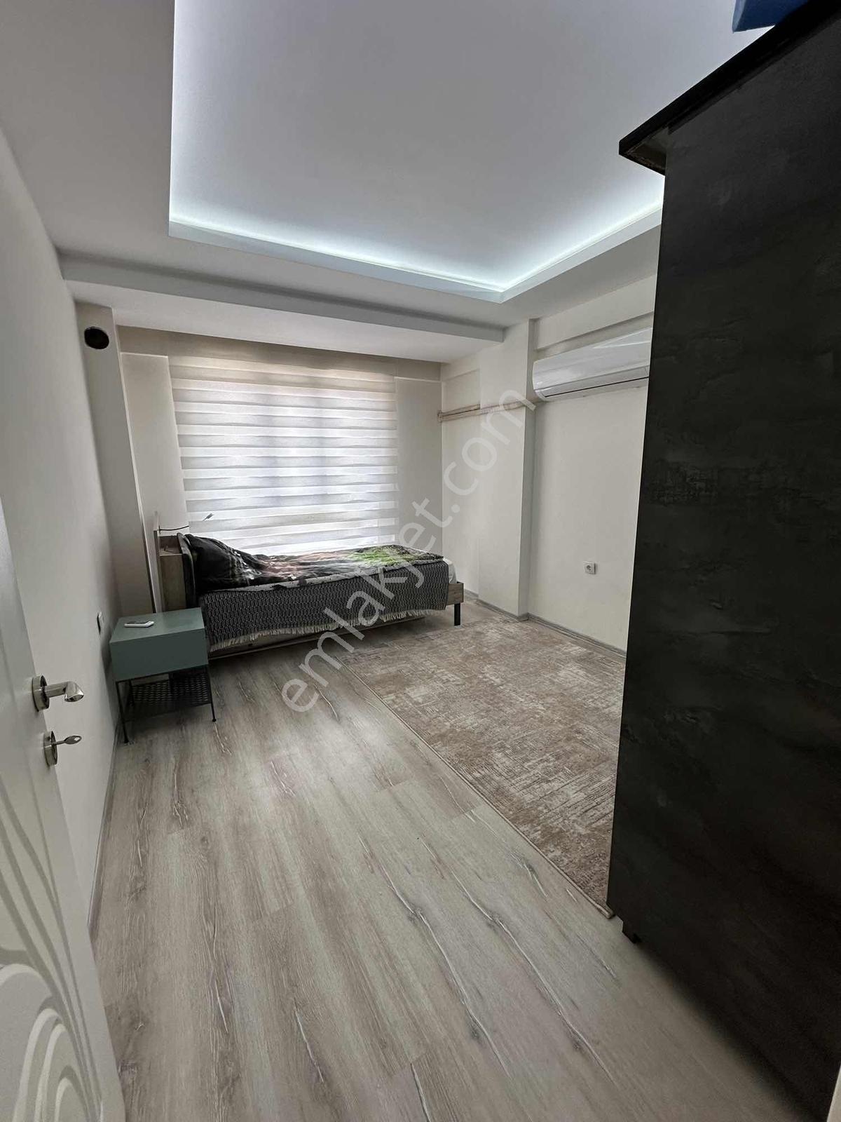 1200 Evler'de Bölgede En Geniş Sınırsız Kredili 5+2 300 M2 Daire - Görsel 4