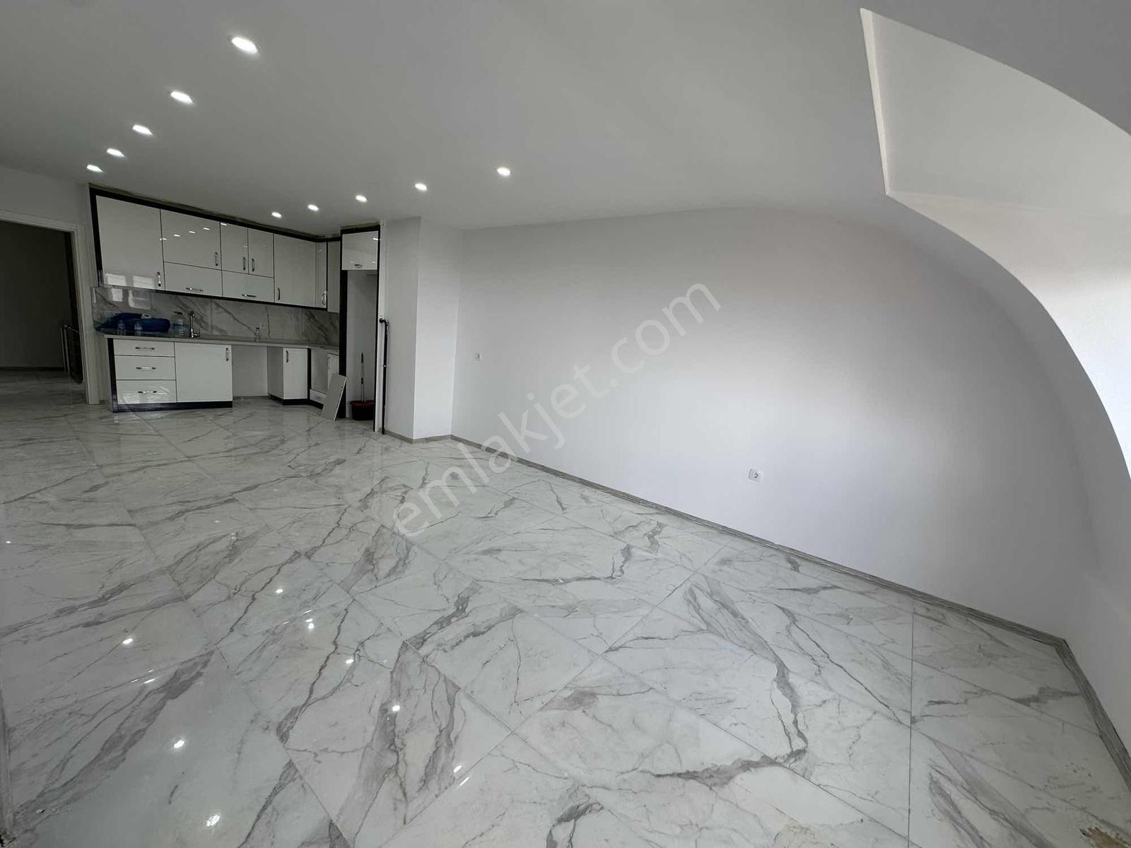 1200 Evler'de Bölgede En Geniş Sınırsız Kredili 5+2 300 M2 Daire - Görsel 29